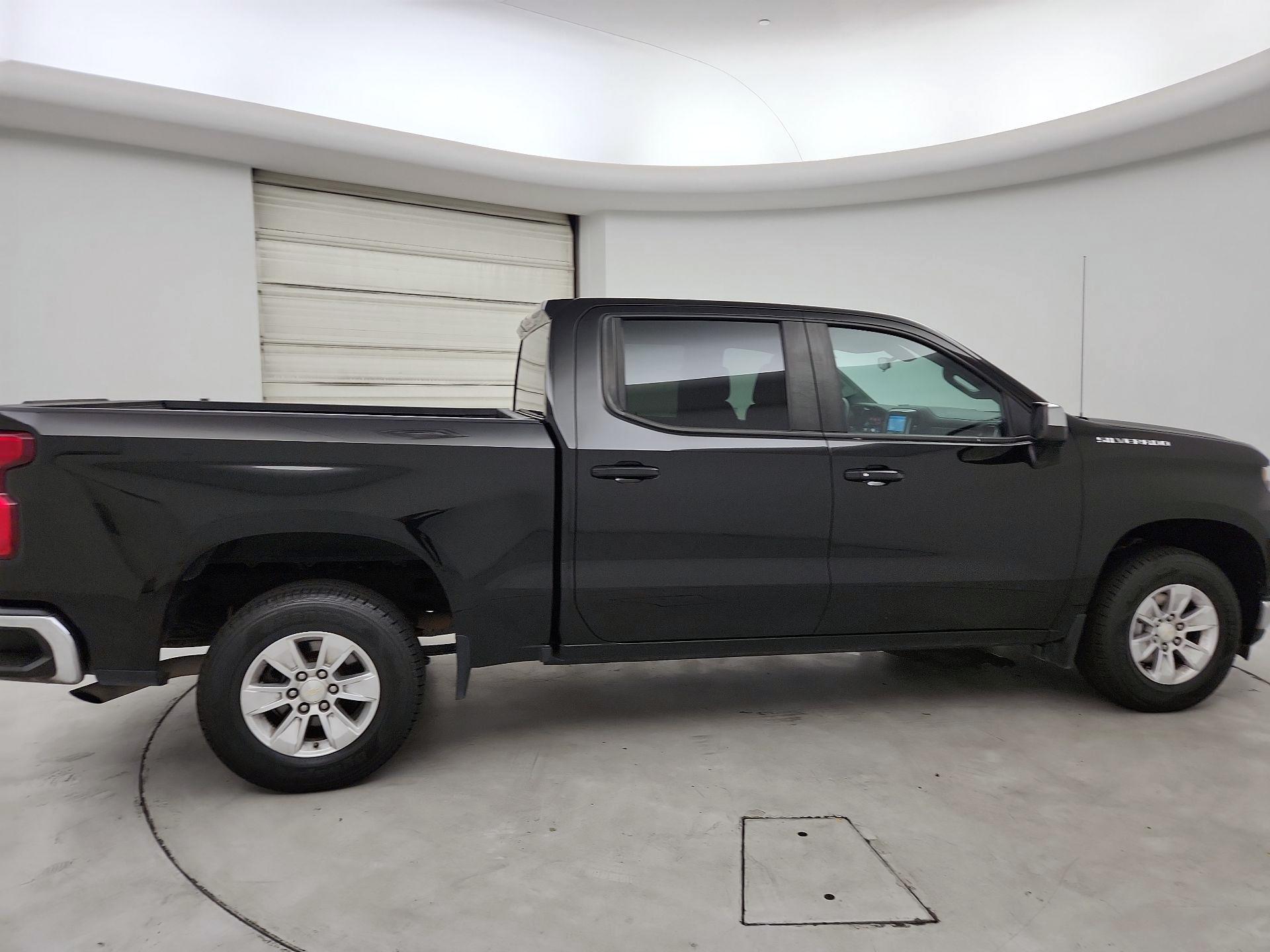 Thumbnail: 2022 Chevrolet Silverado 1500 - 4