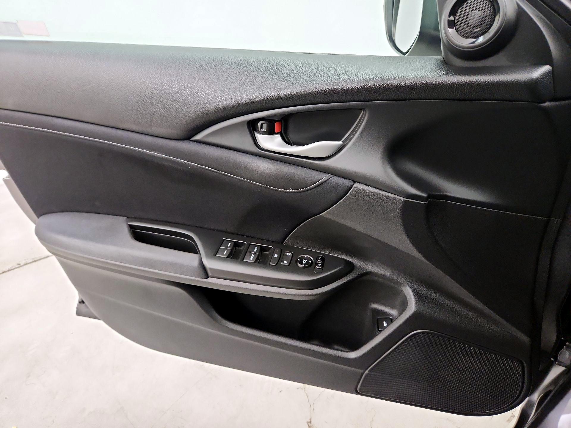 Thumbnail: 2021 Honda Insight - 12
