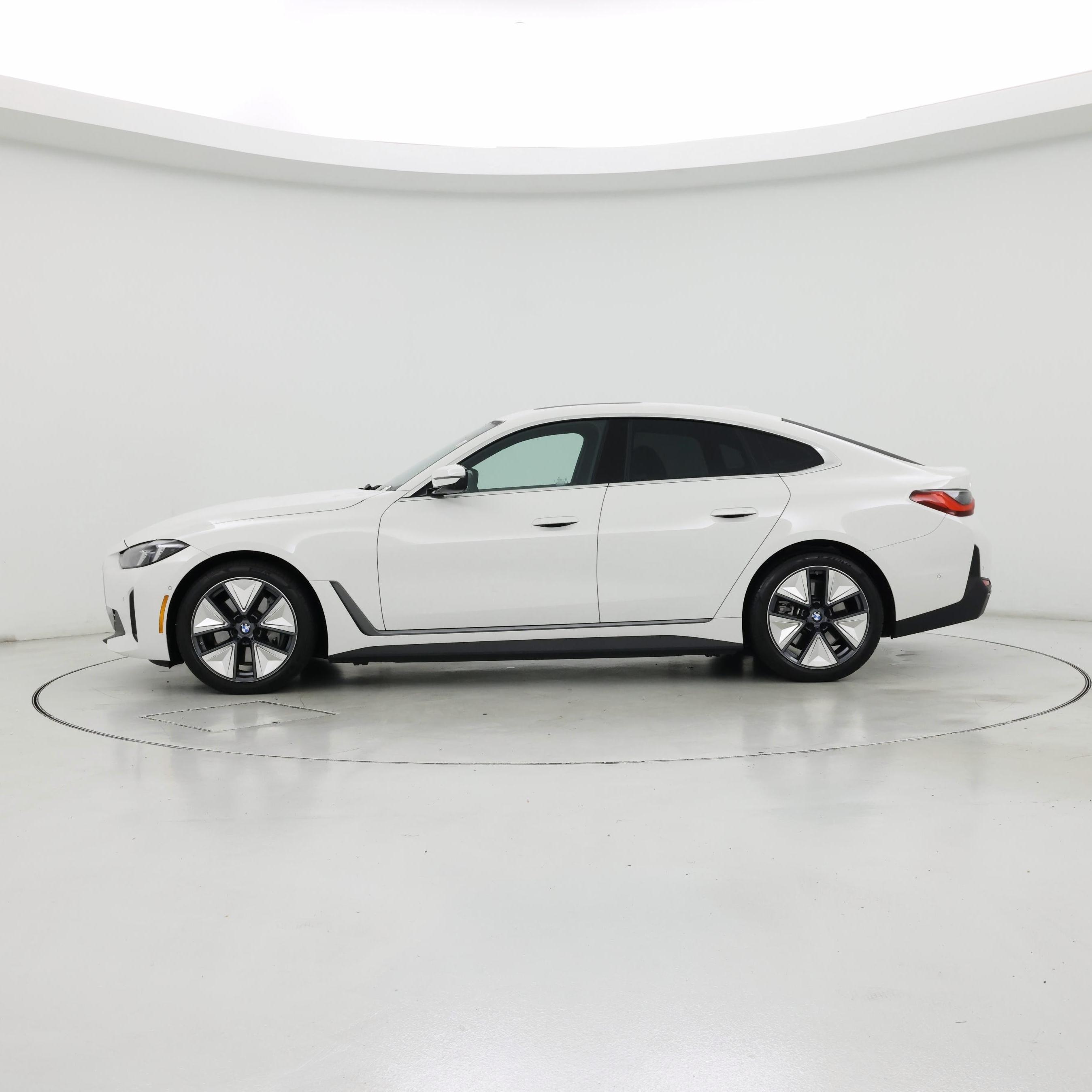 Thumbnail: 2025 BMW i4 - 3