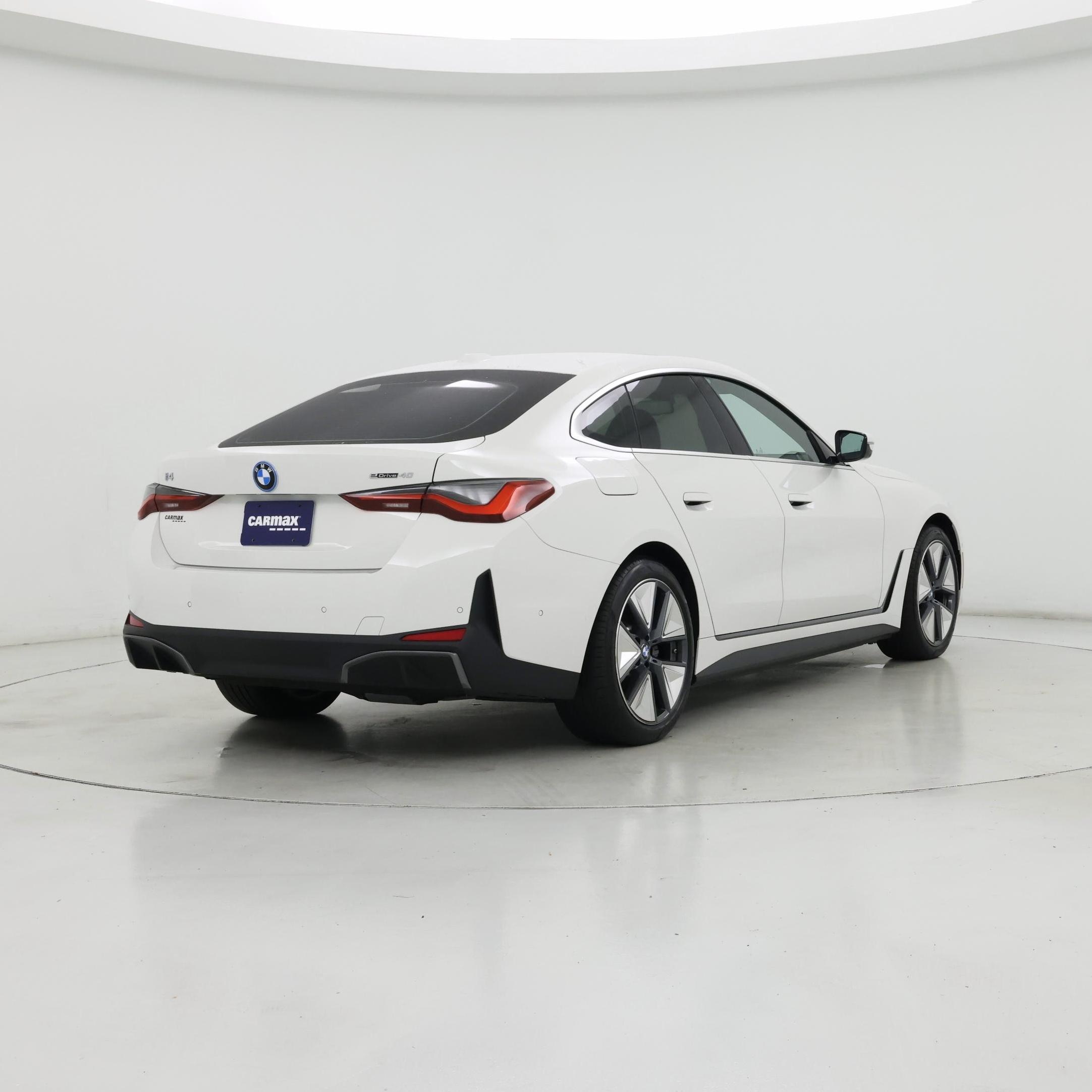 Thumbnail: 2025 BMW i4 - 8