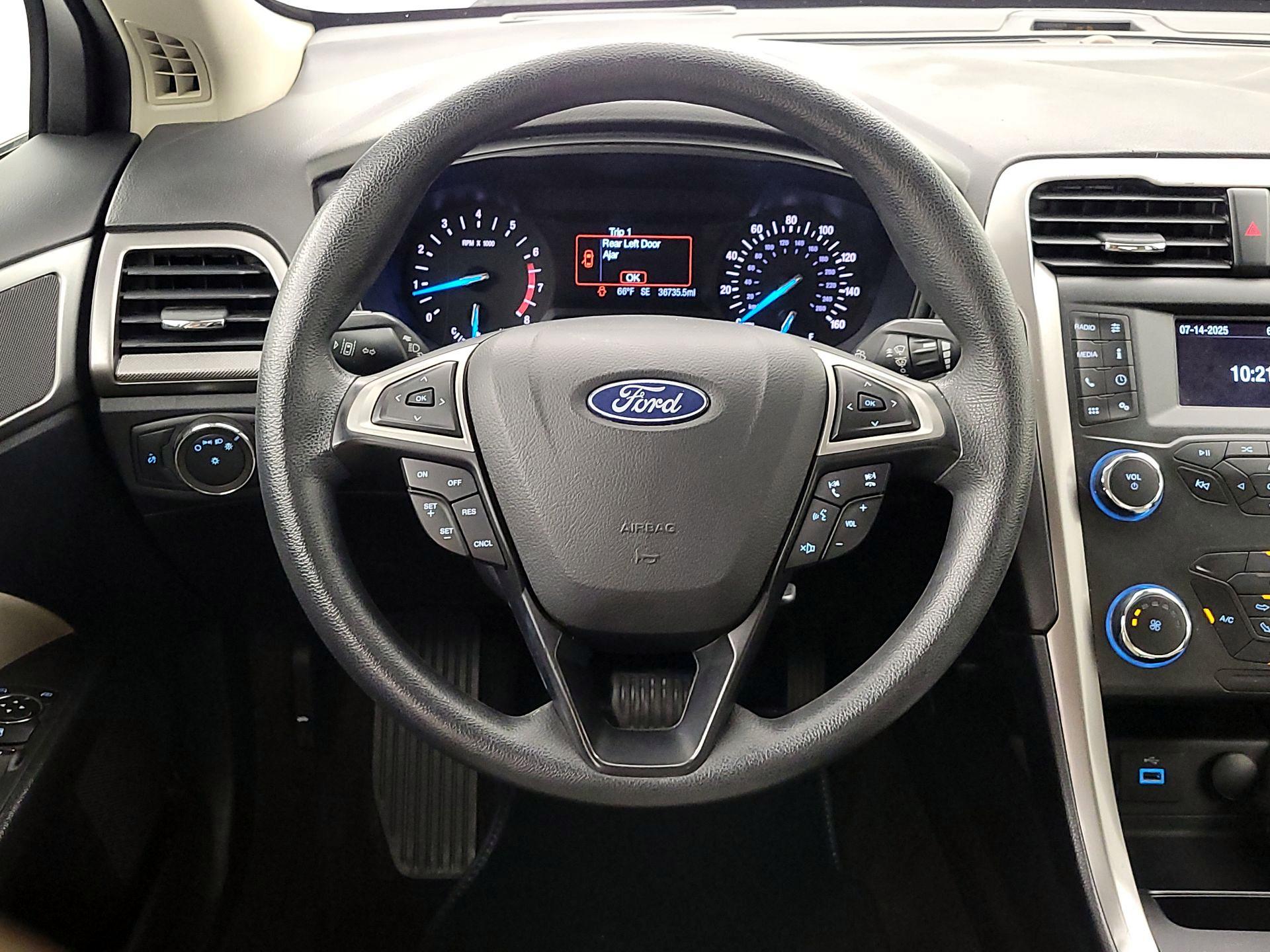 Thumbnail: 2020 Ford Fusion - 10