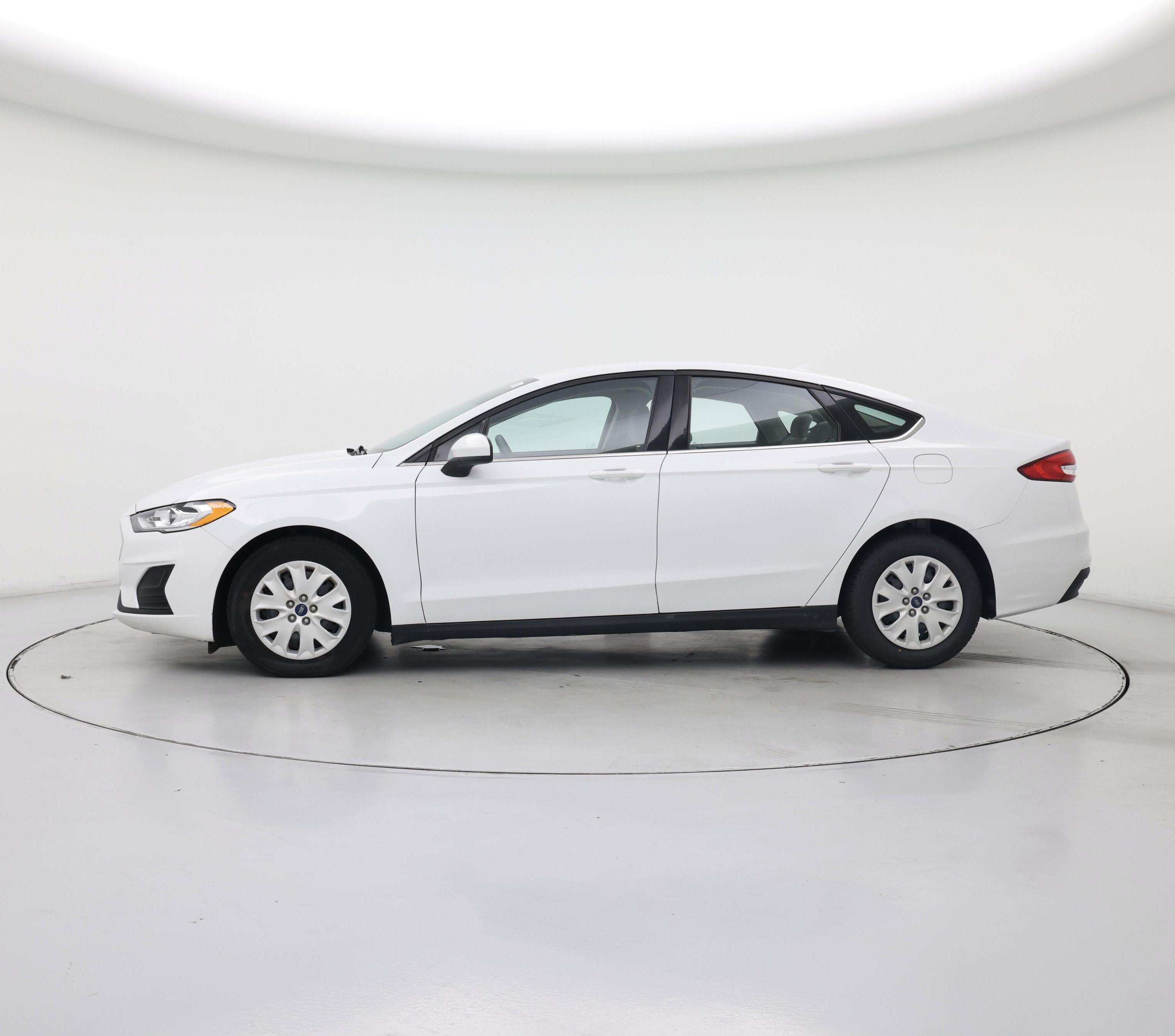 Thumbnail: 2020 Ford Fusion - 3