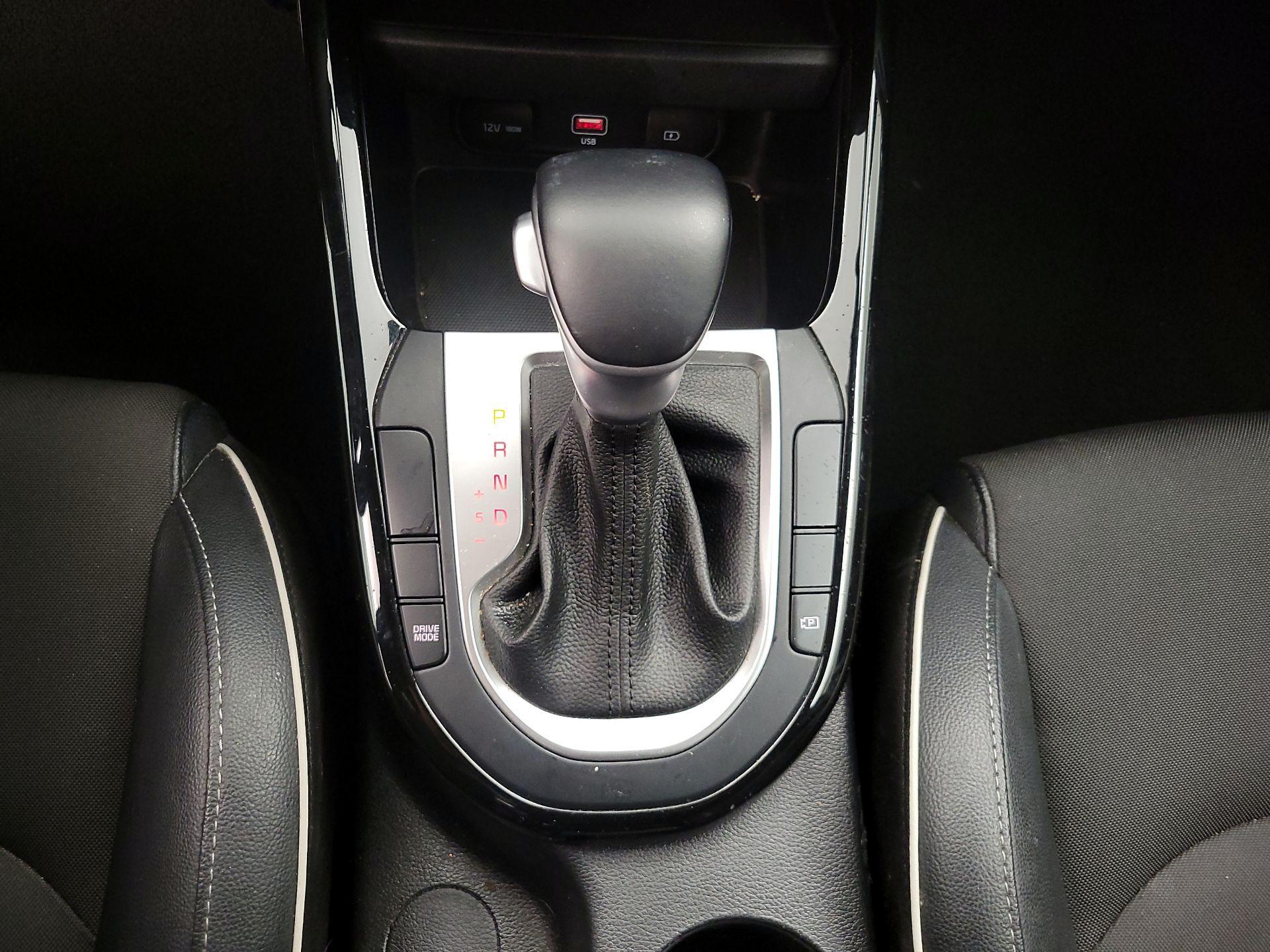 Thumbnail: 2022 Kia Forte - 18