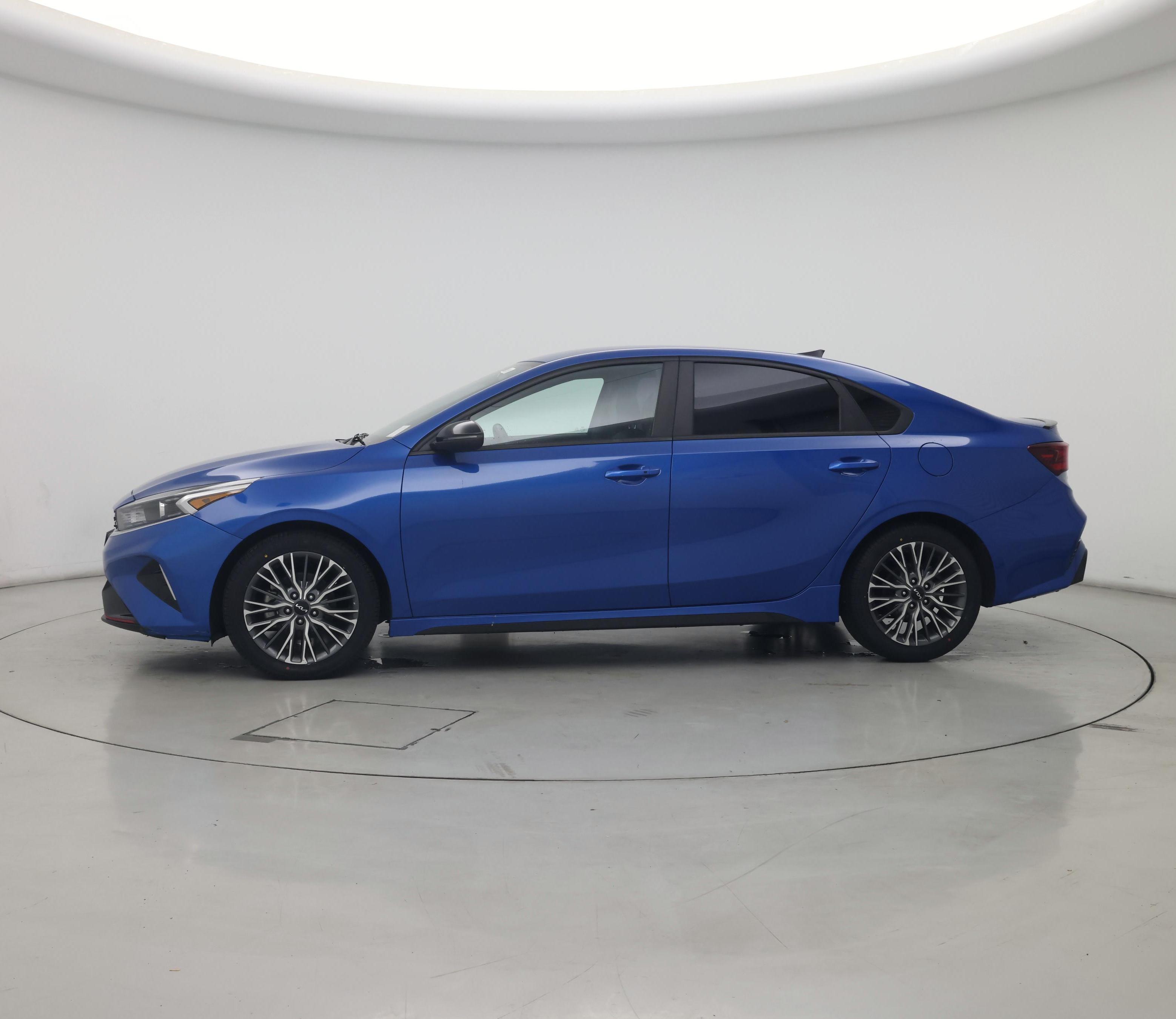 Thumbnail: 2022 Kia Forte - 3