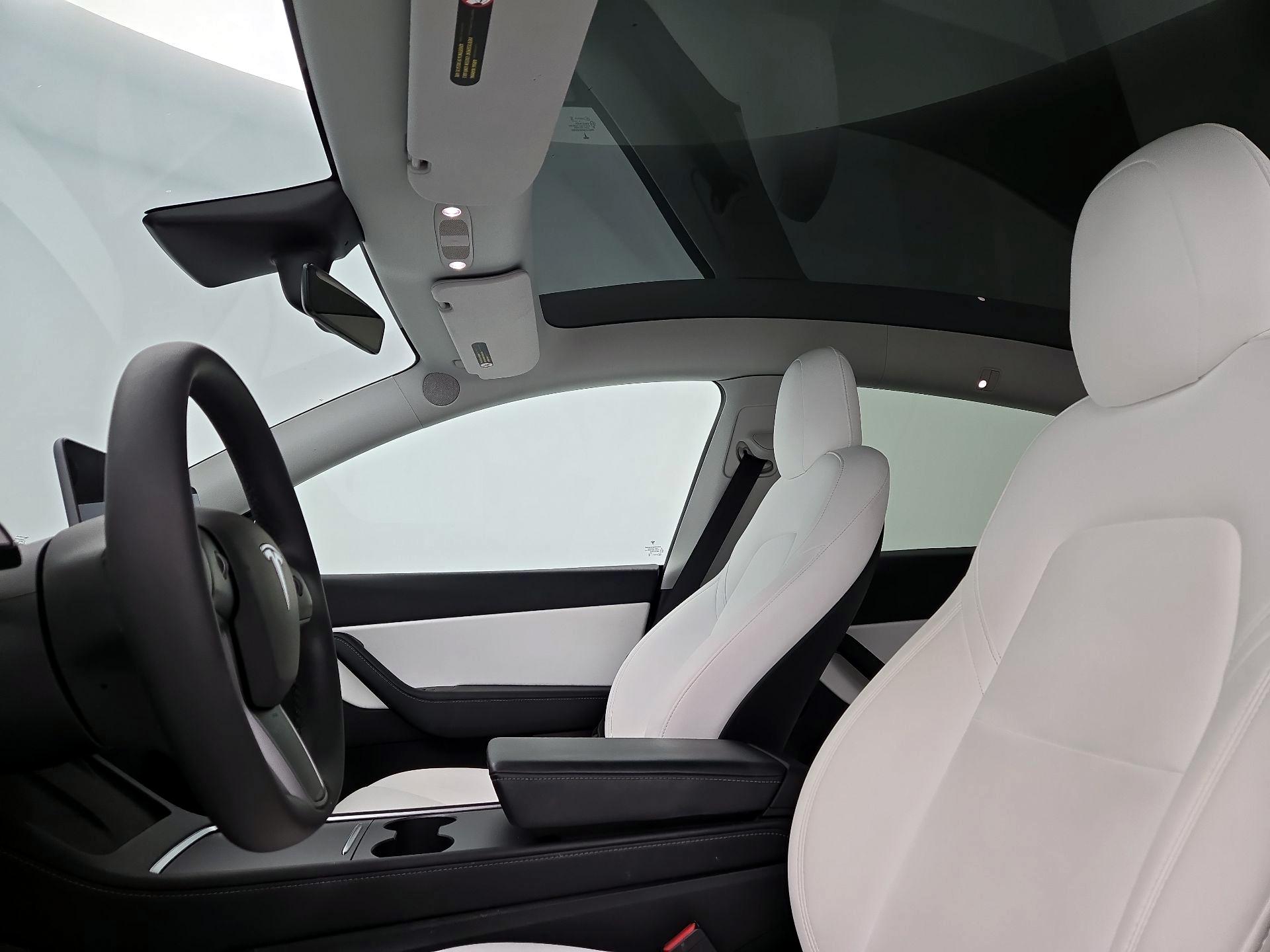 Thumbnail: 2022 Tesla Model Y - 18