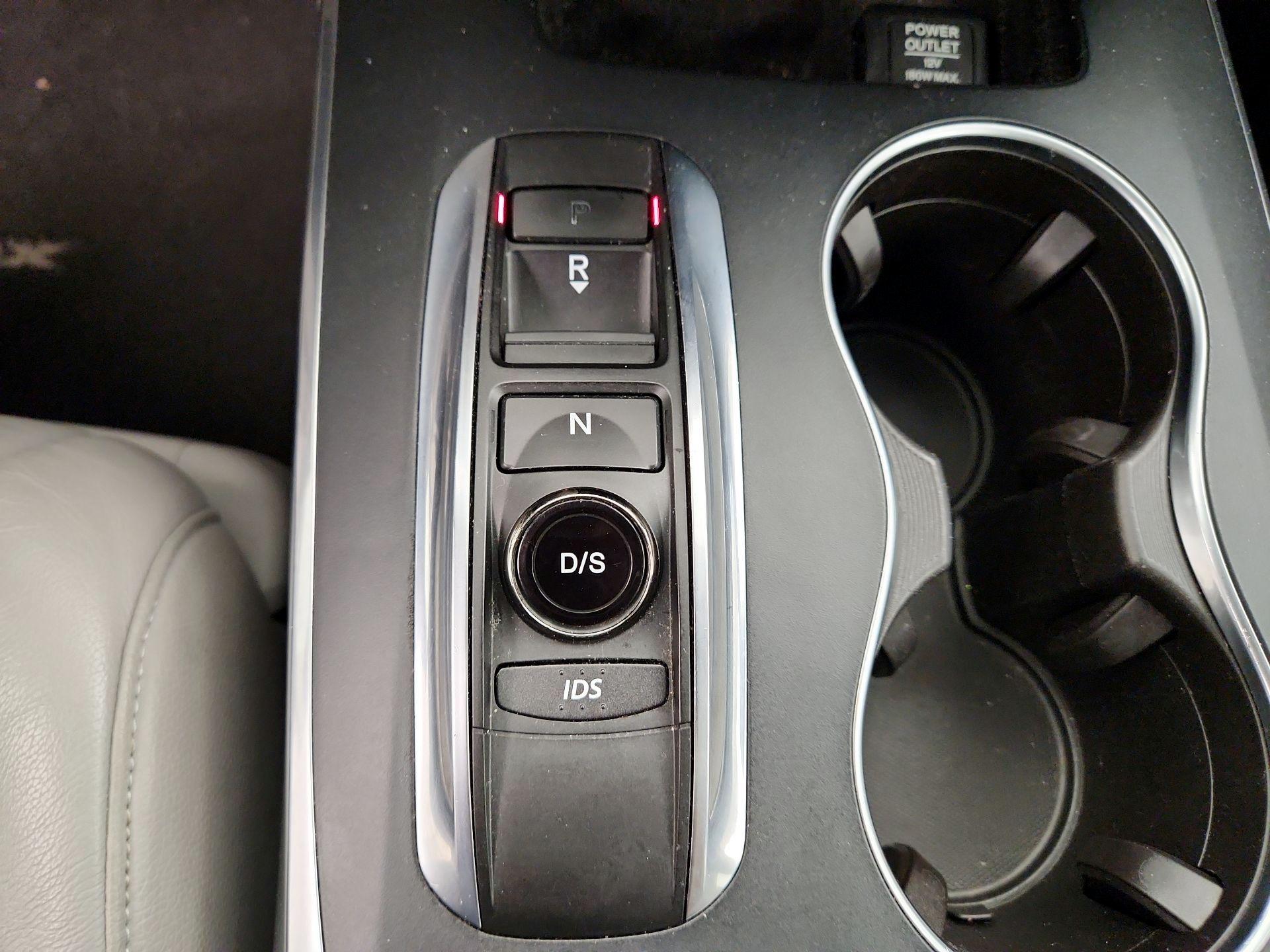 Thumbnail: 2016 Acura MDX - 18