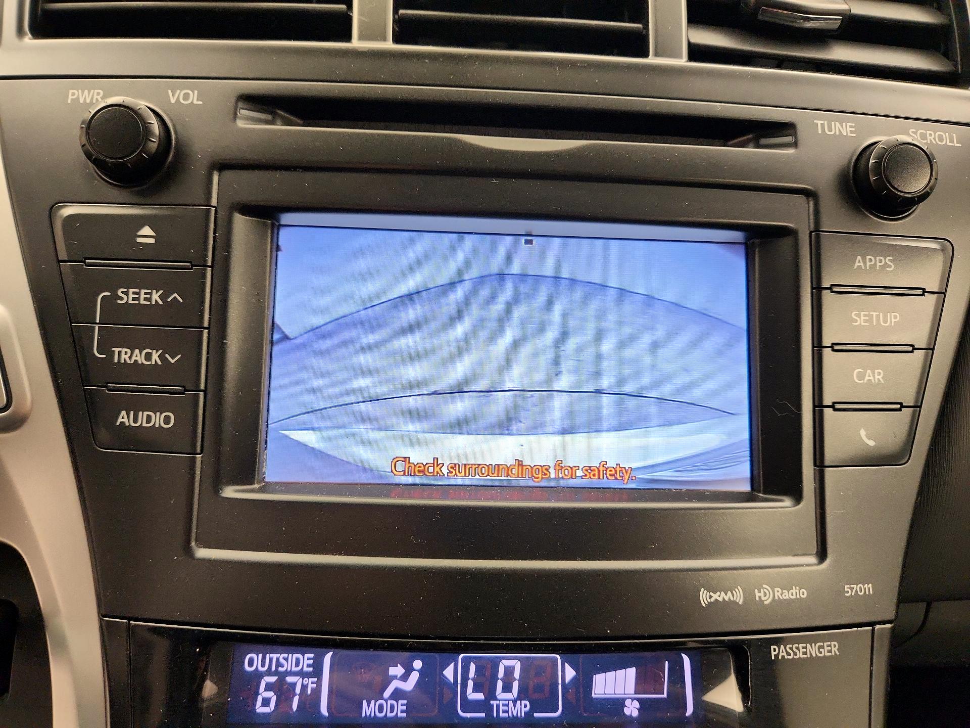 Thumbnail: 2013 Toyota Prius v - 14