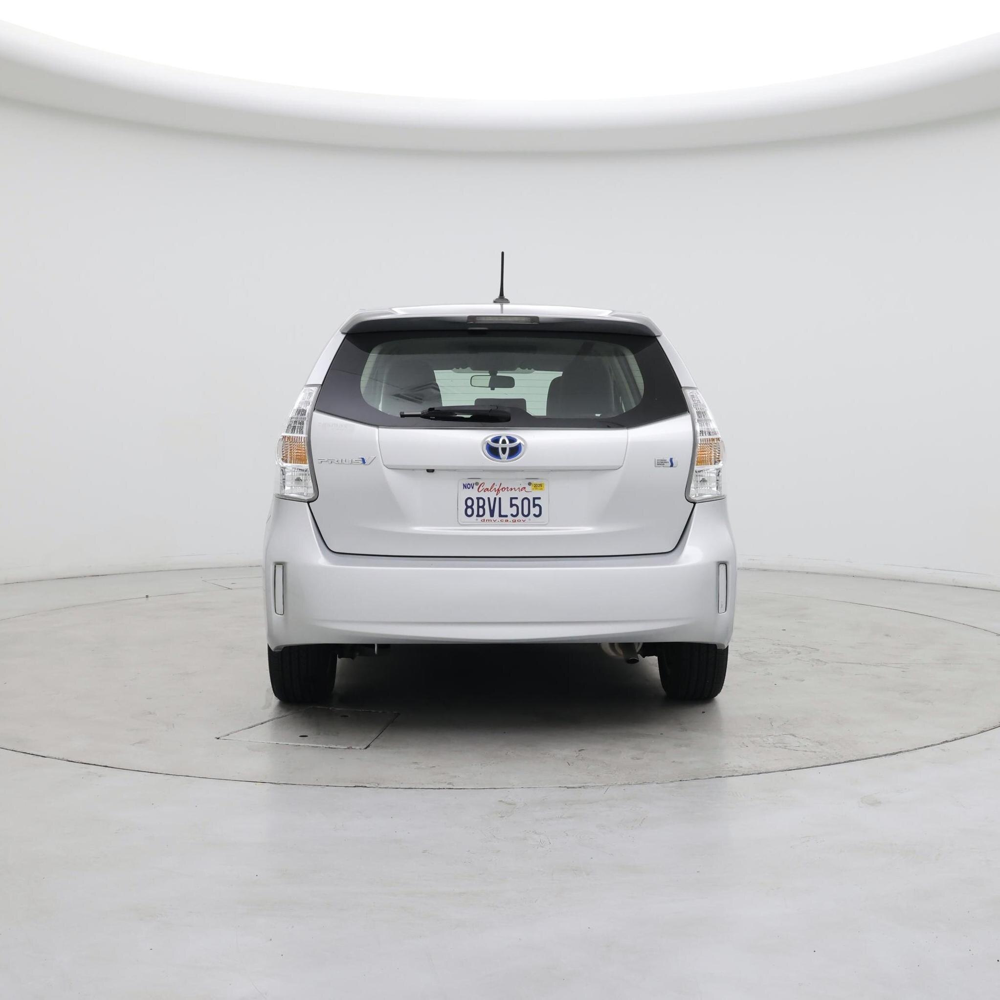 Thumbnail: 2013 Toyota Prius v - 6