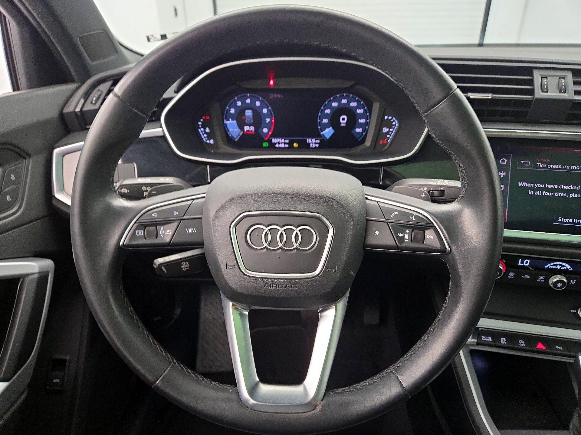 Thumbnail: 2021 Audi Q3 - 10
