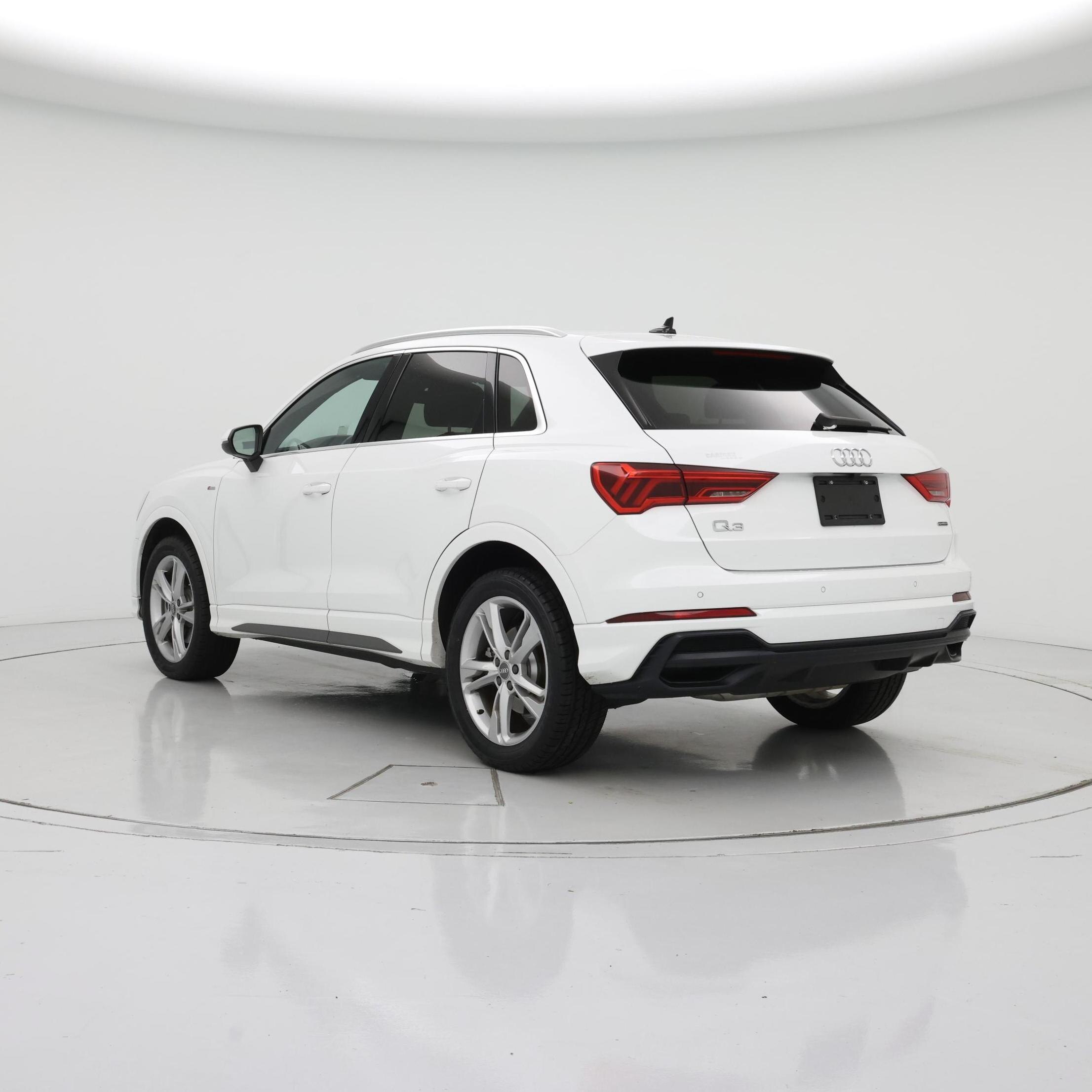 Thumbnail: 2021 Audi Q3 - 2
