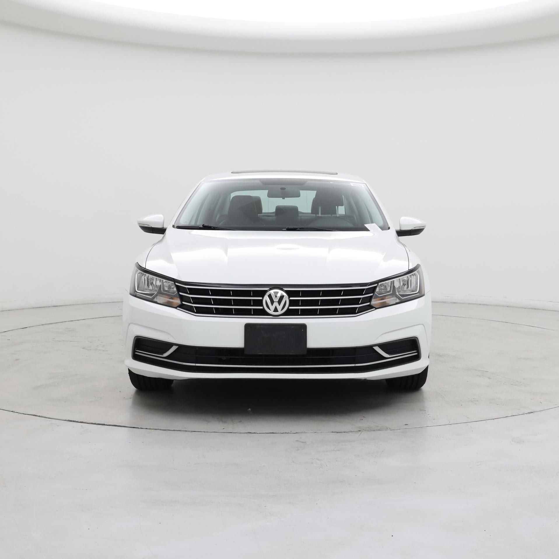 Thumbnail: 2017 Volkswagen Passat - 5