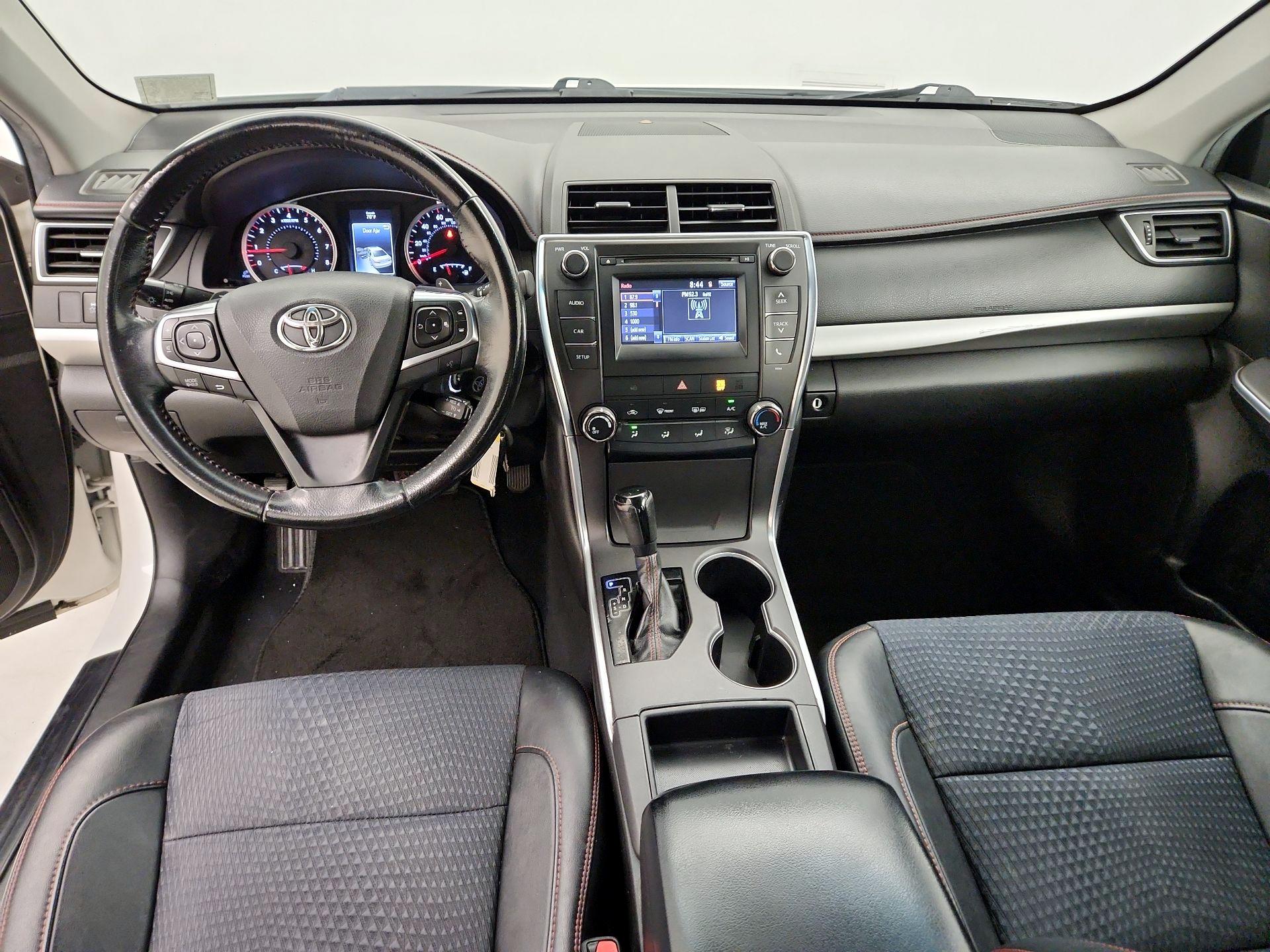 Thumbnail: 2015 Toyota Camry - 9