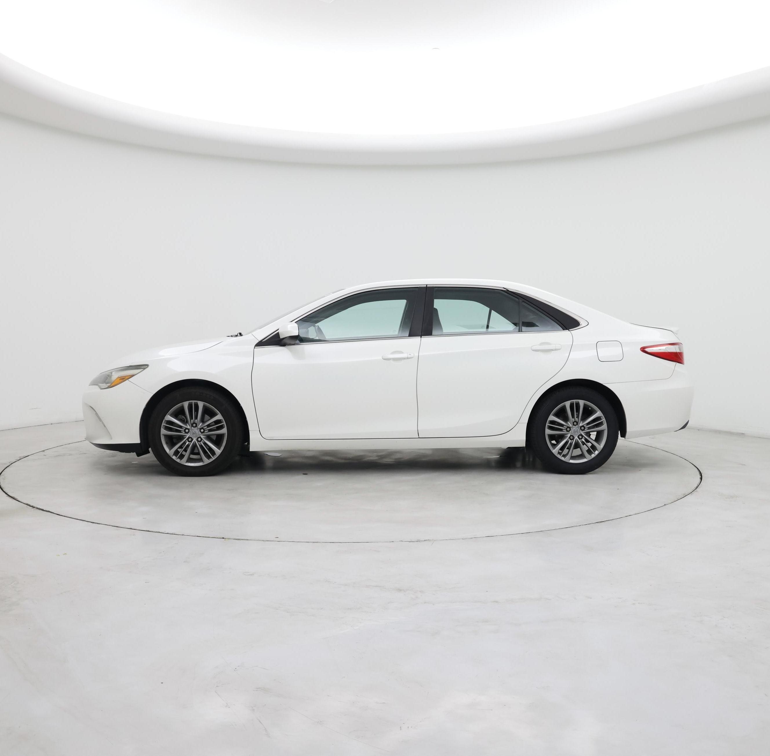 Thumbnail: 2015 Toyota Camry - 3