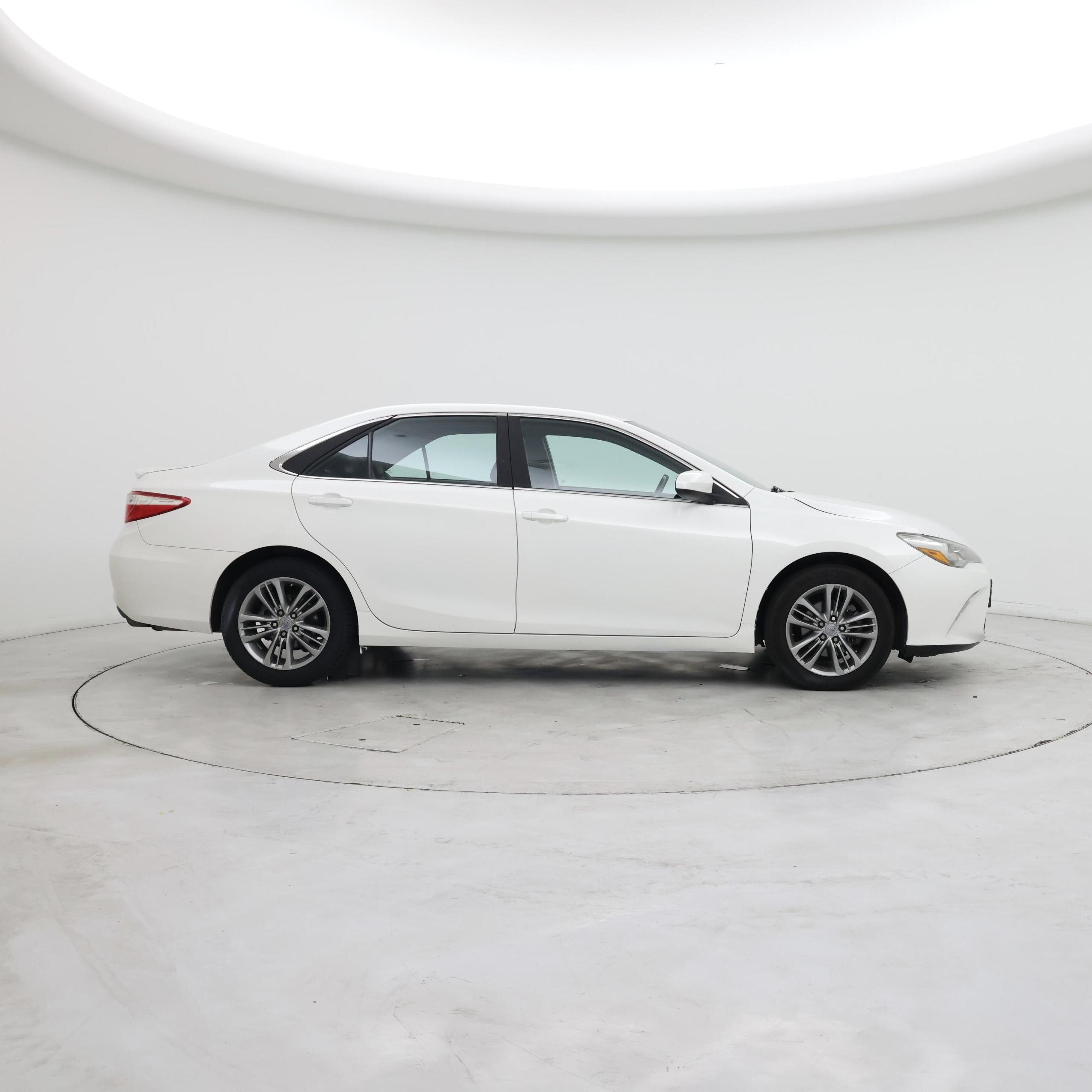 Thumbnail: 2015 Toyota Camry - 7