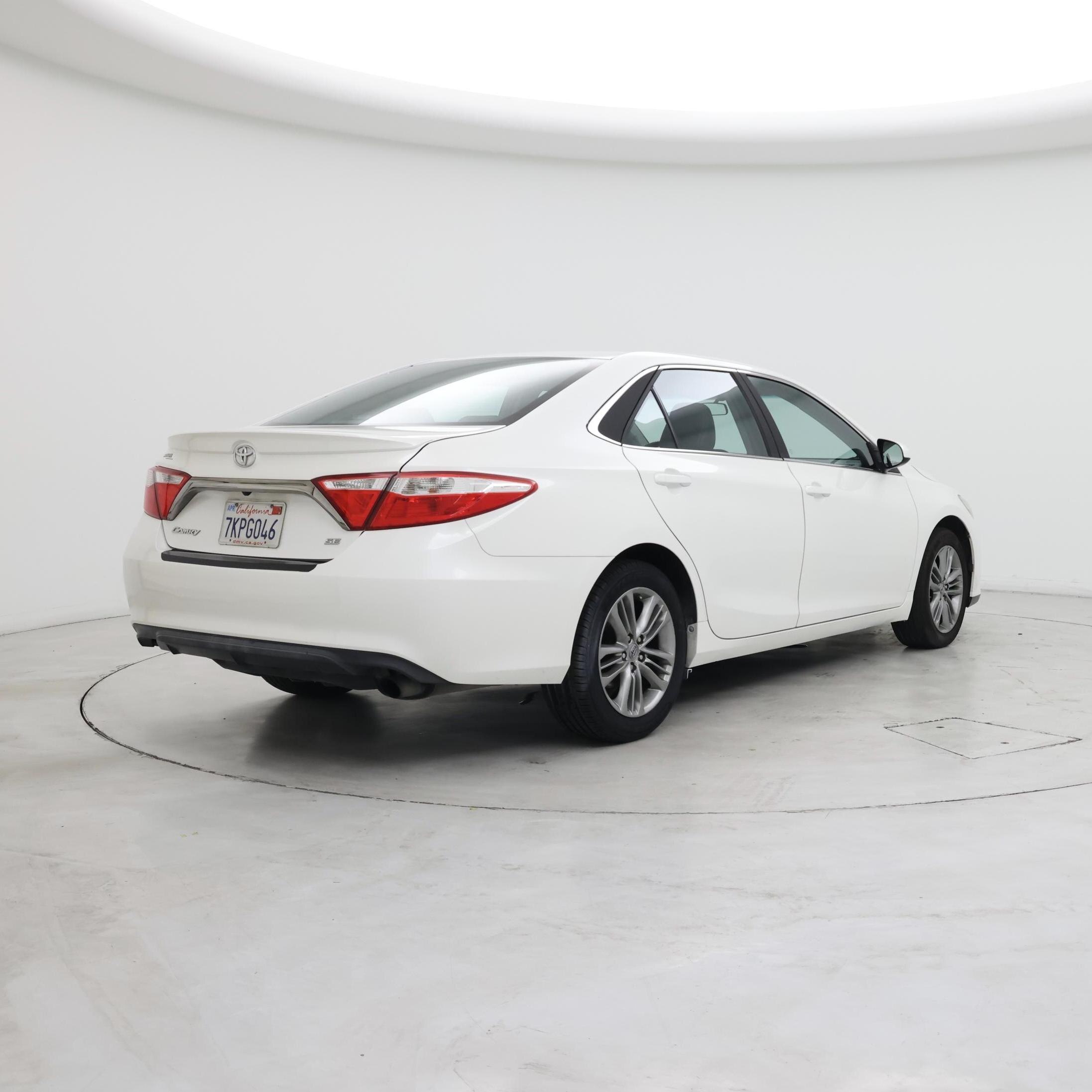 Thumbnail: 2015 Toyota Camry - 8
