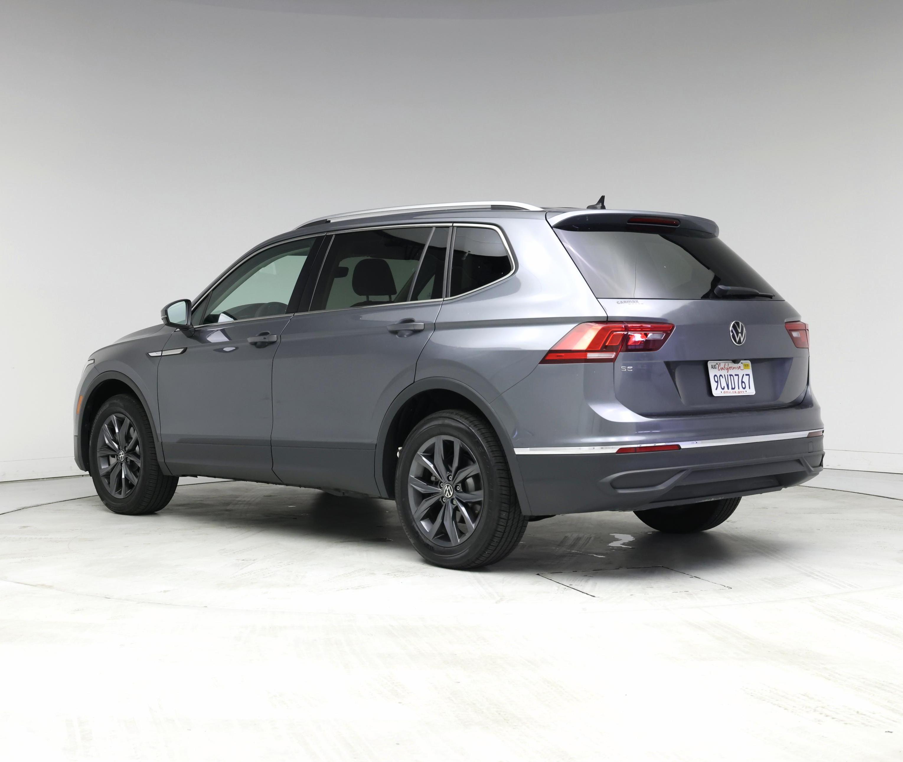 Thumbnail: 2022 Volkswagen Tiguan - 2