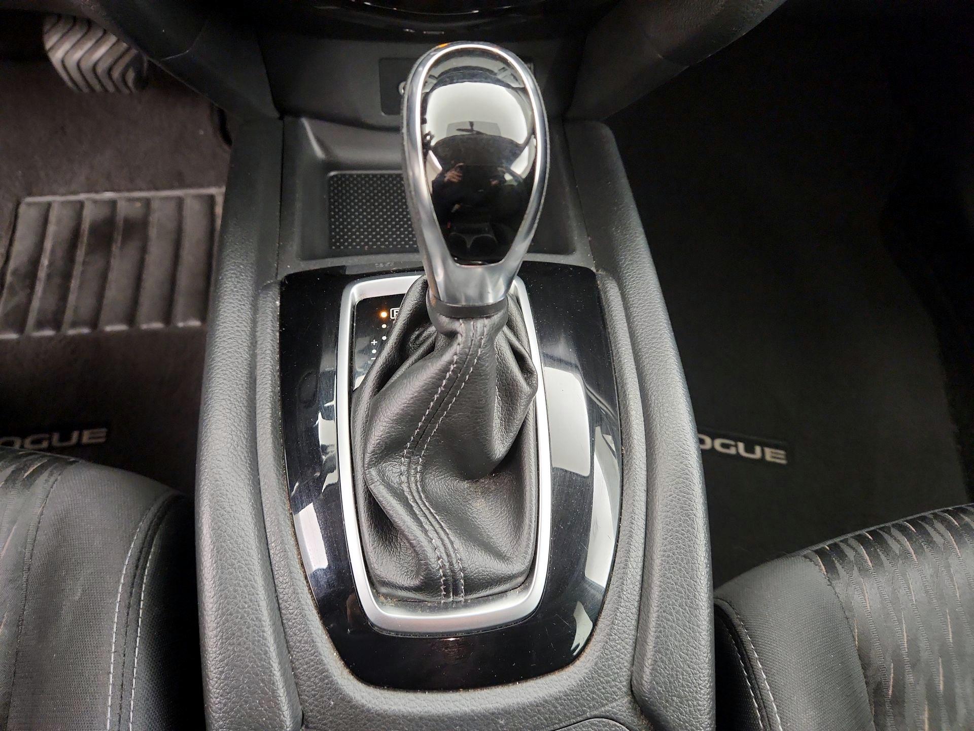 Thumbnail: 2018 Nissan Rogue - 17