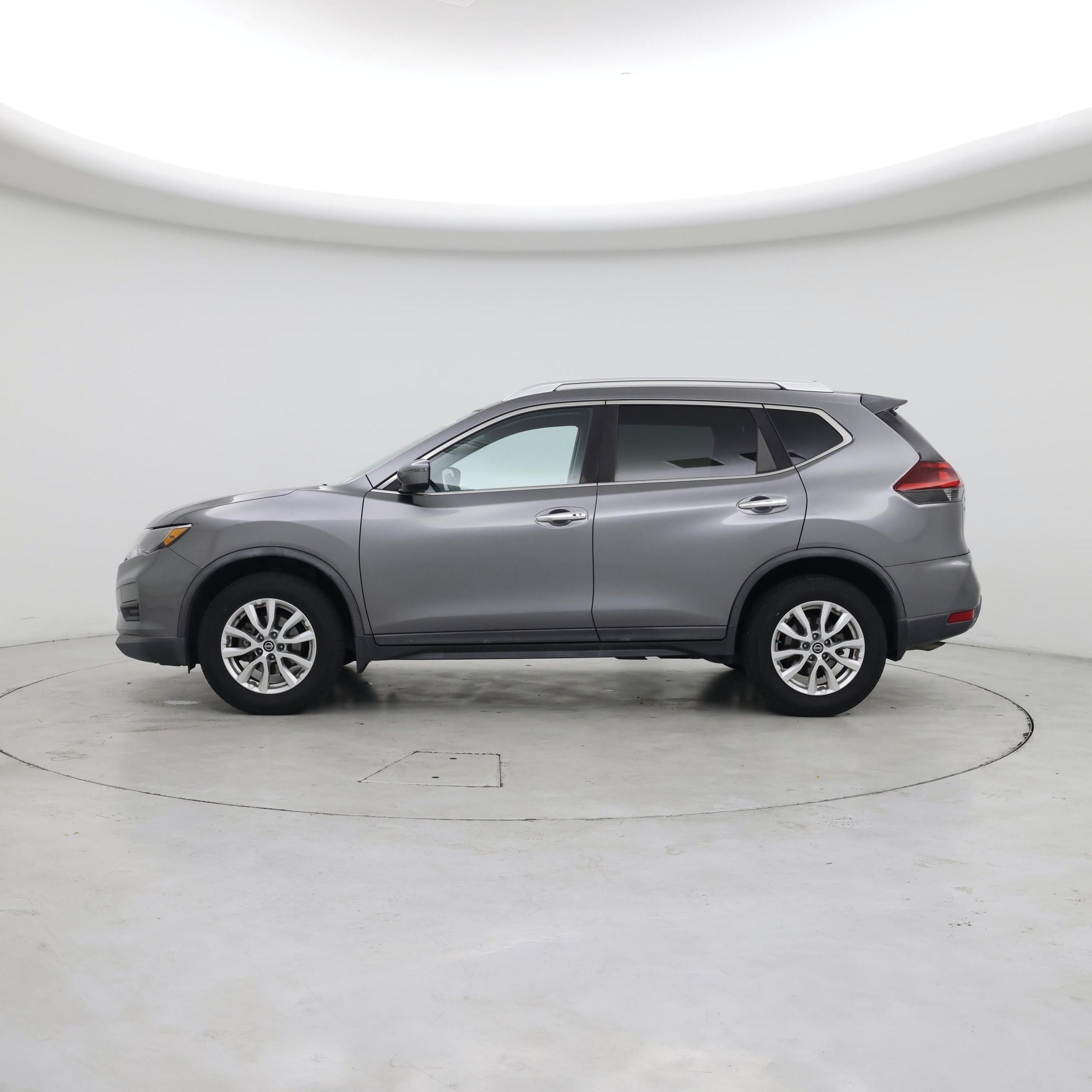 Thumbnail: 2018 Nissan Rogue - 3