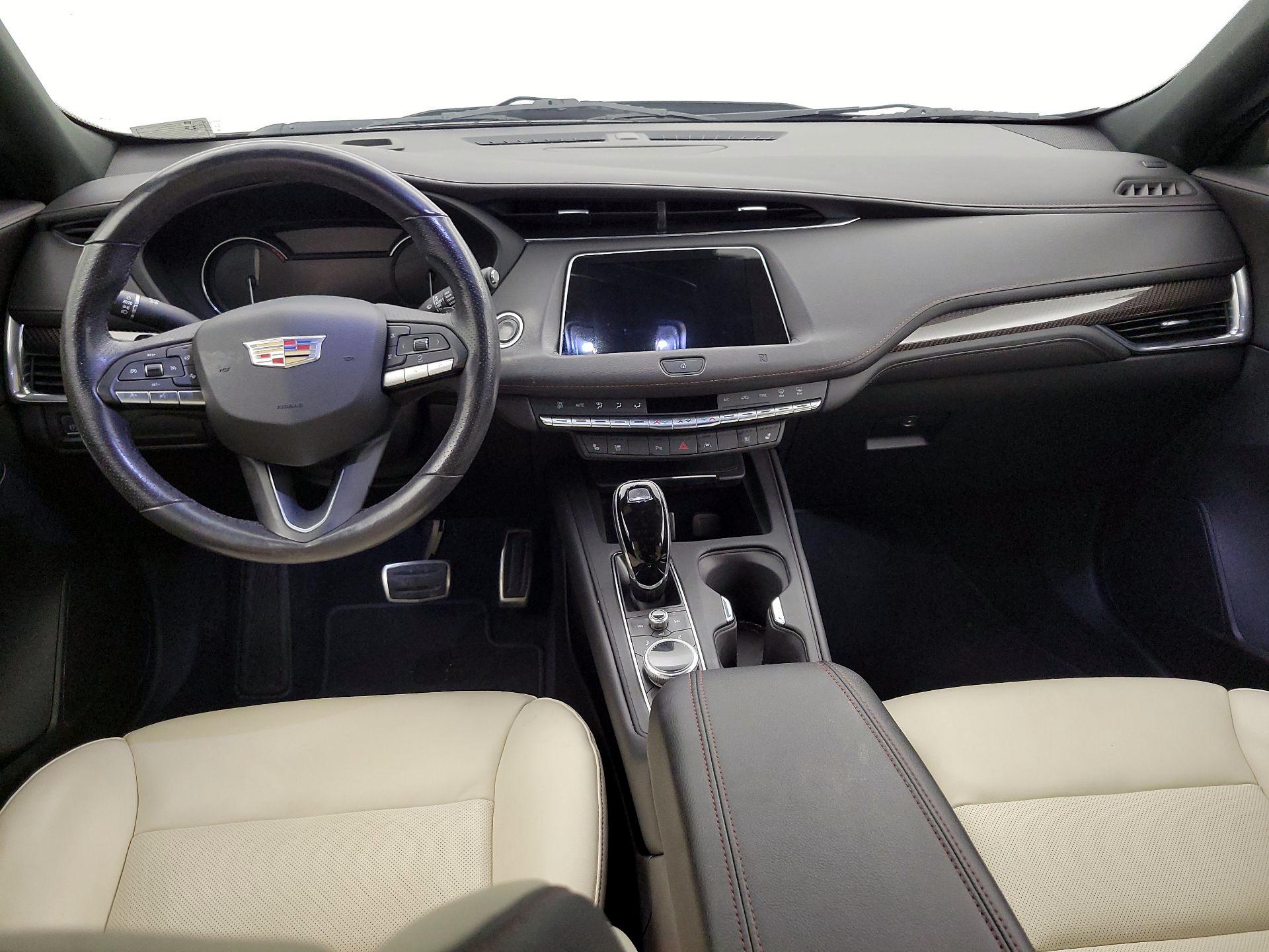 Thumbnail: 2021 Cadillac XT4 - 9