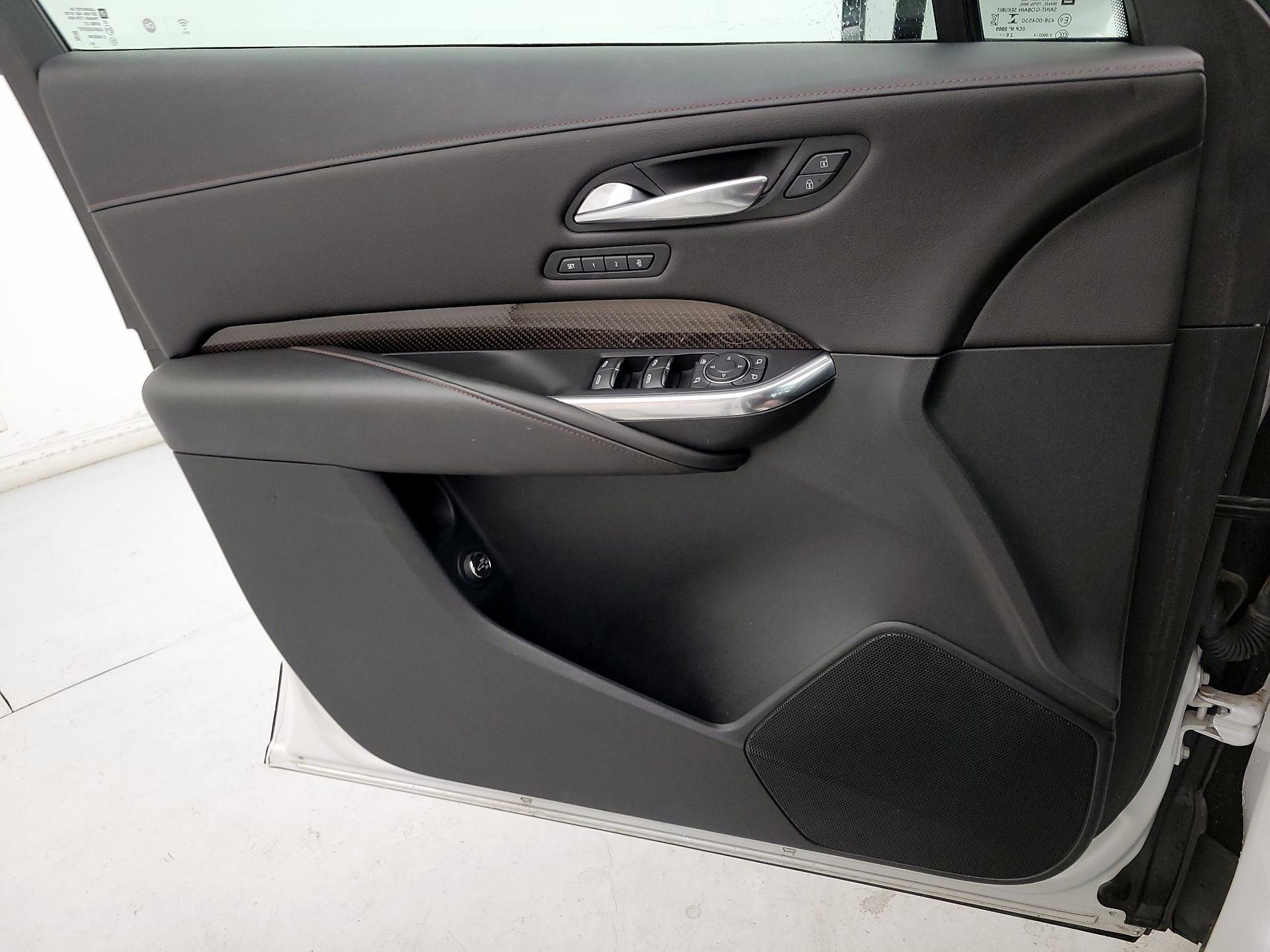 Thumbnail: 2021 Cadillac XT4 - 12