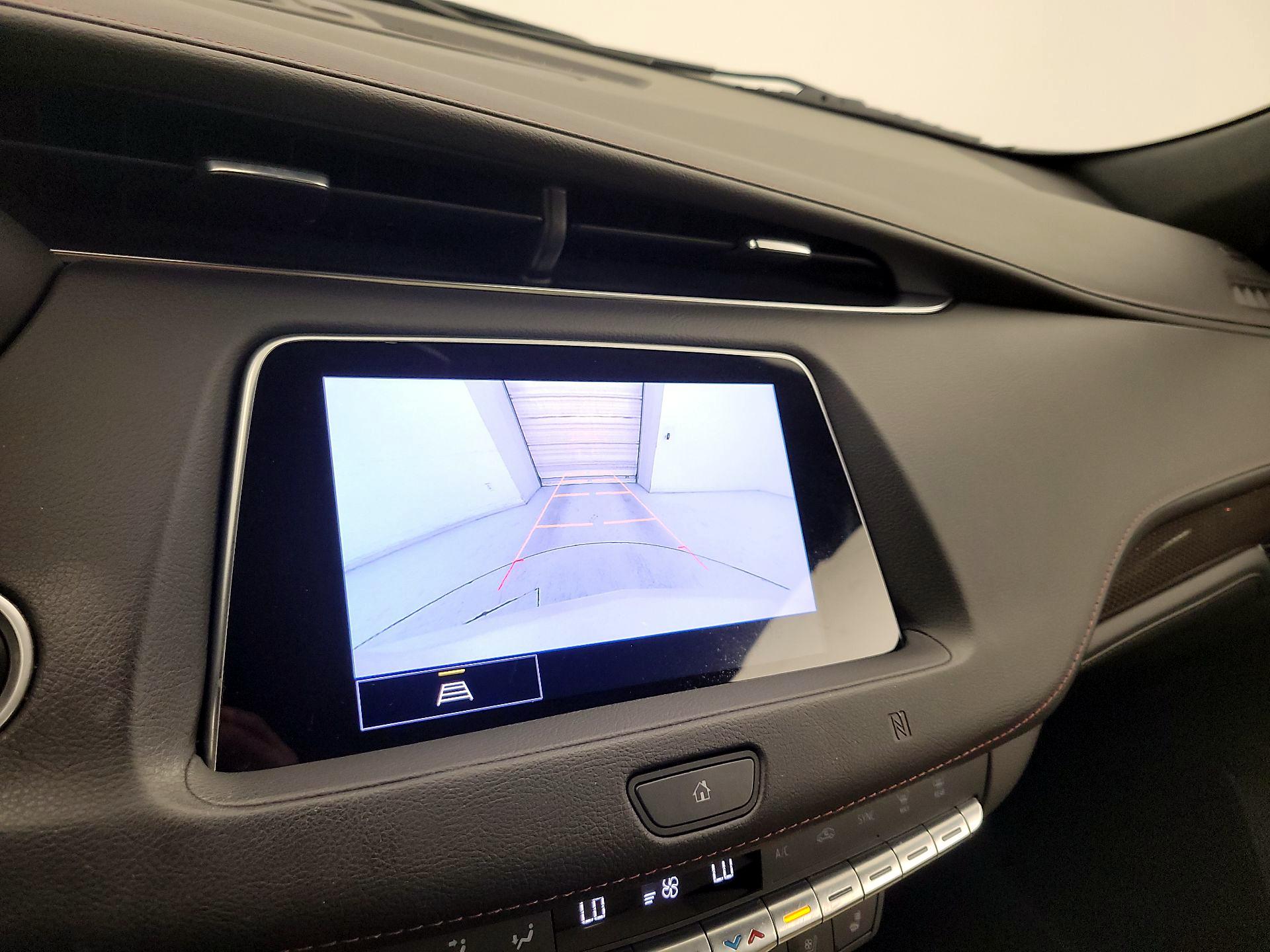 Thumbnail: 2021 Cadillac XT4 - 14