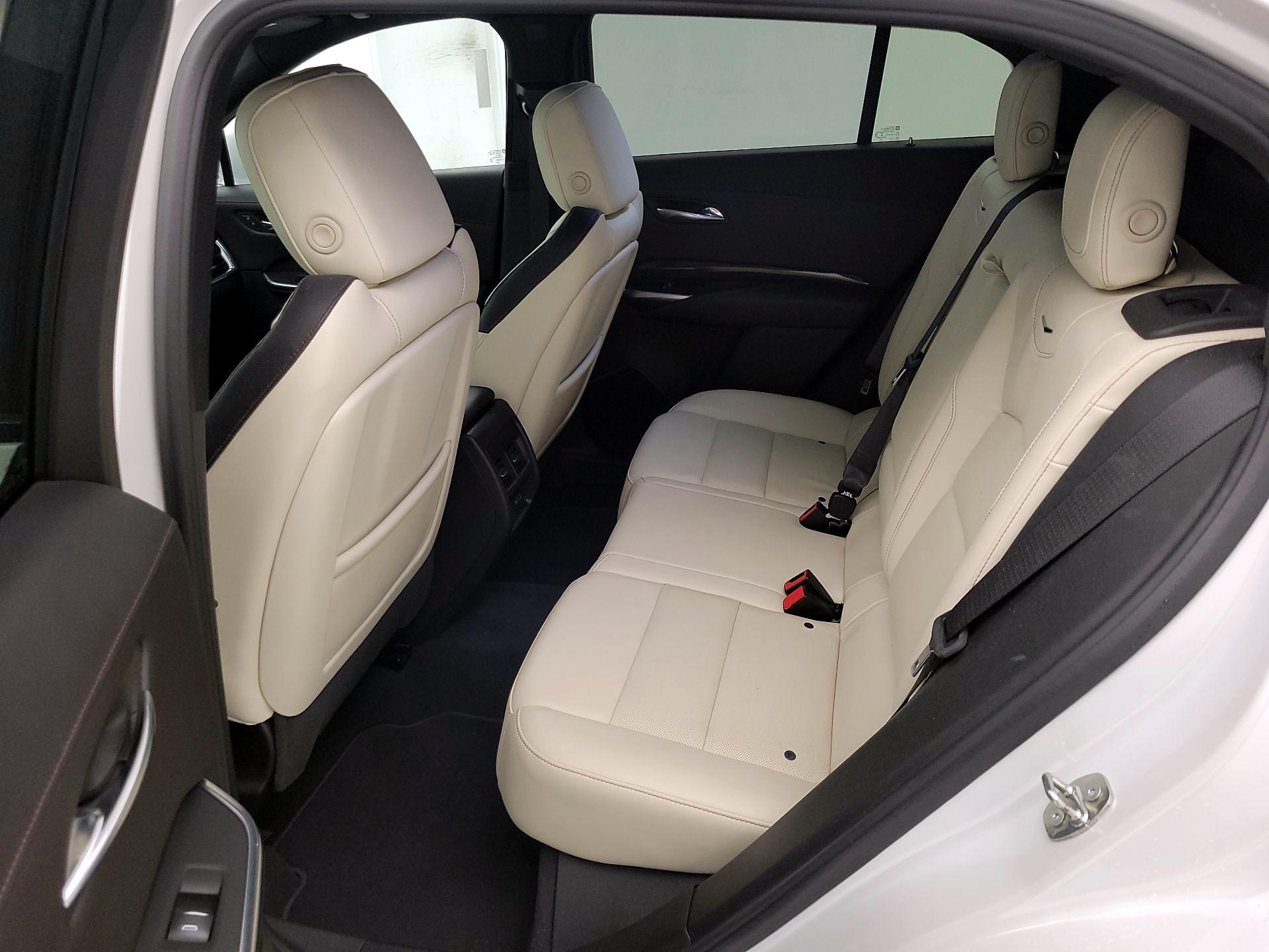 Thumbnail: 2021 Cadillac XT4 - 19