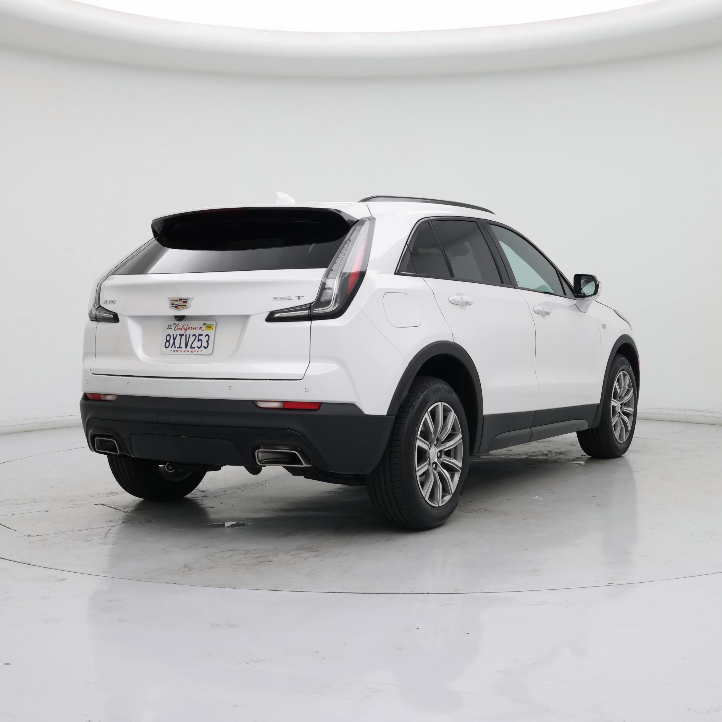 Thumbnail: 2021 Cadillac XT4 - 8