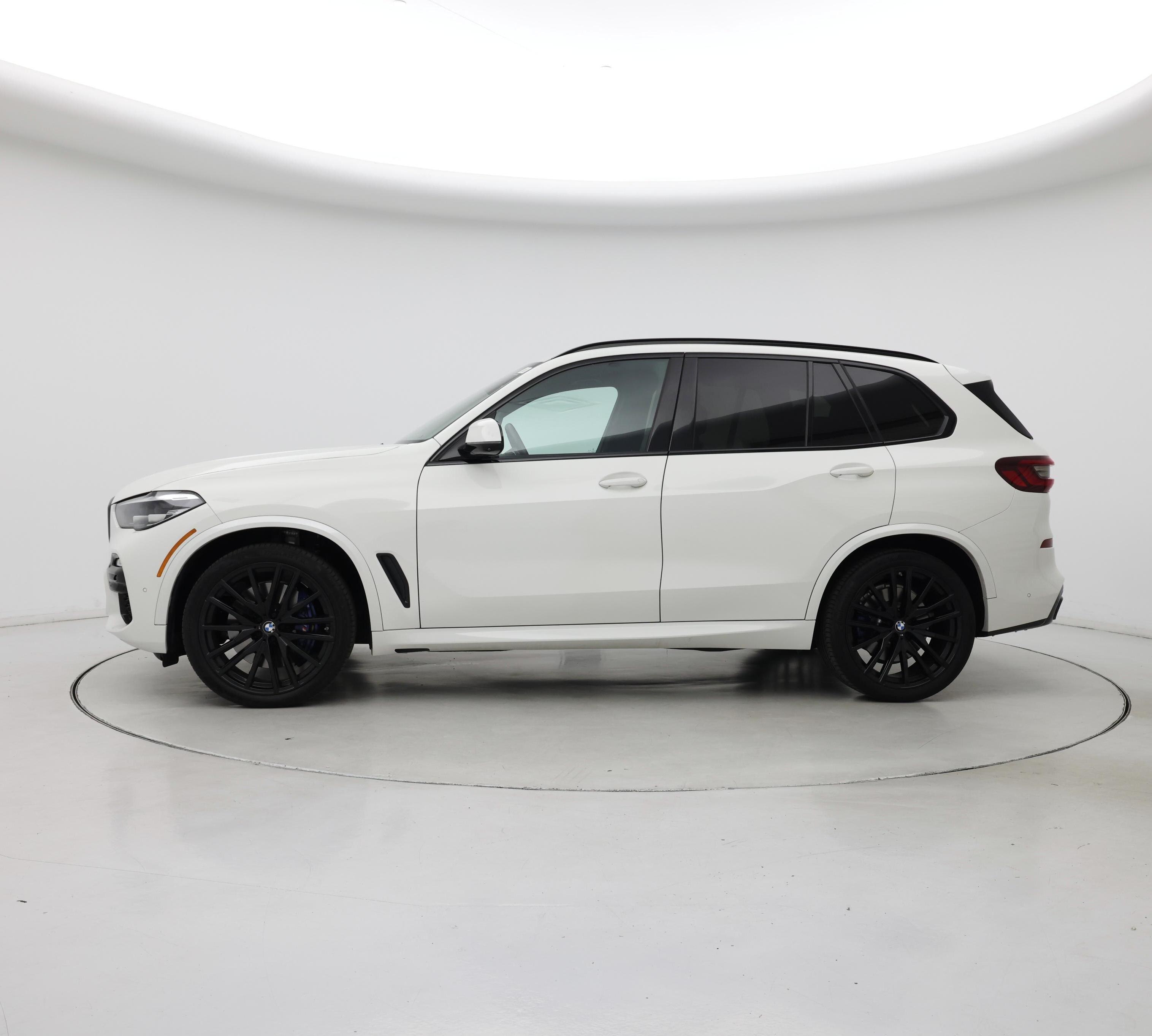 Thumbnail: 2021 BMW X5 - 3