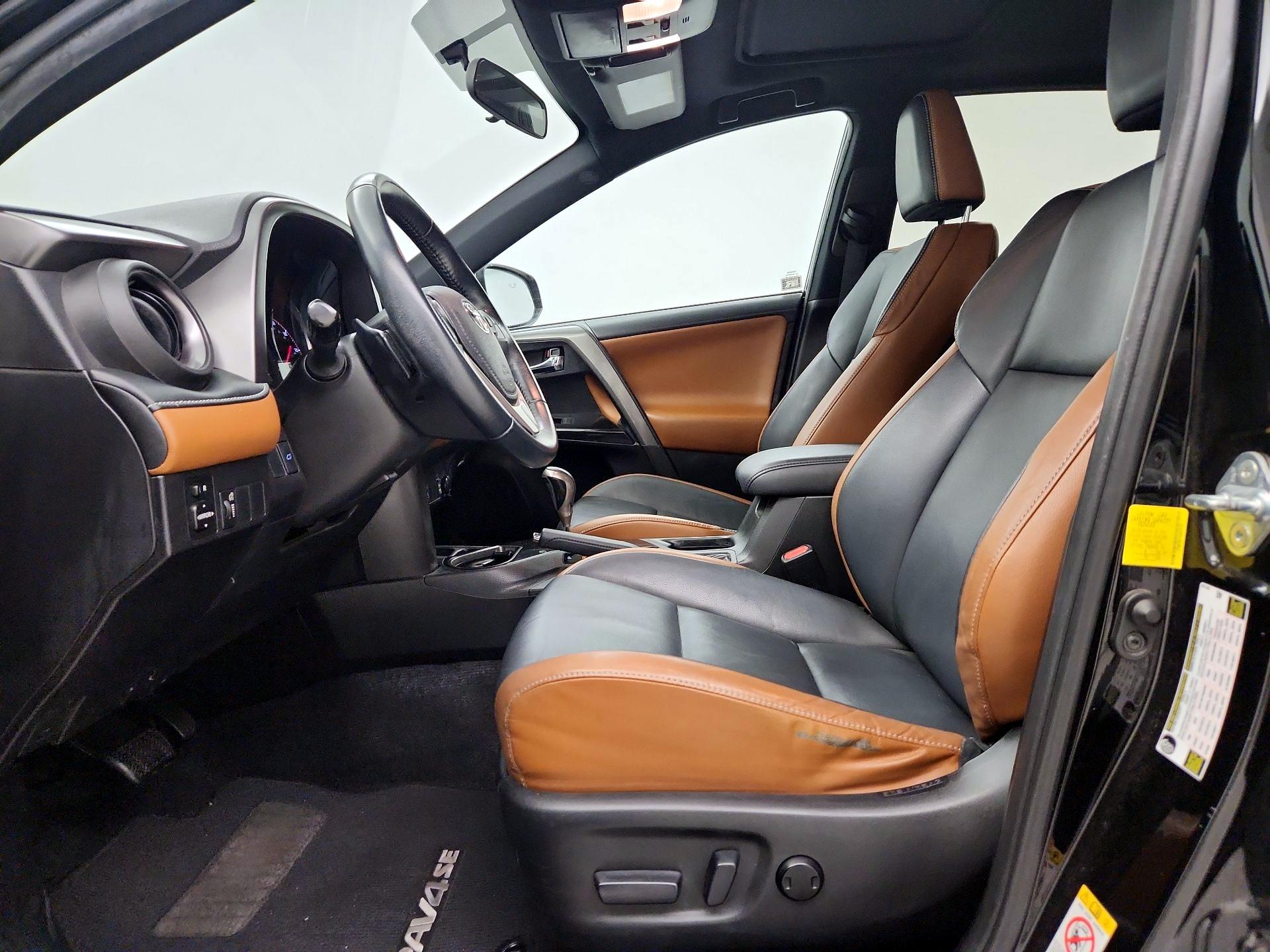 Thumbnail: 2016 Toyota RAV4 - 11