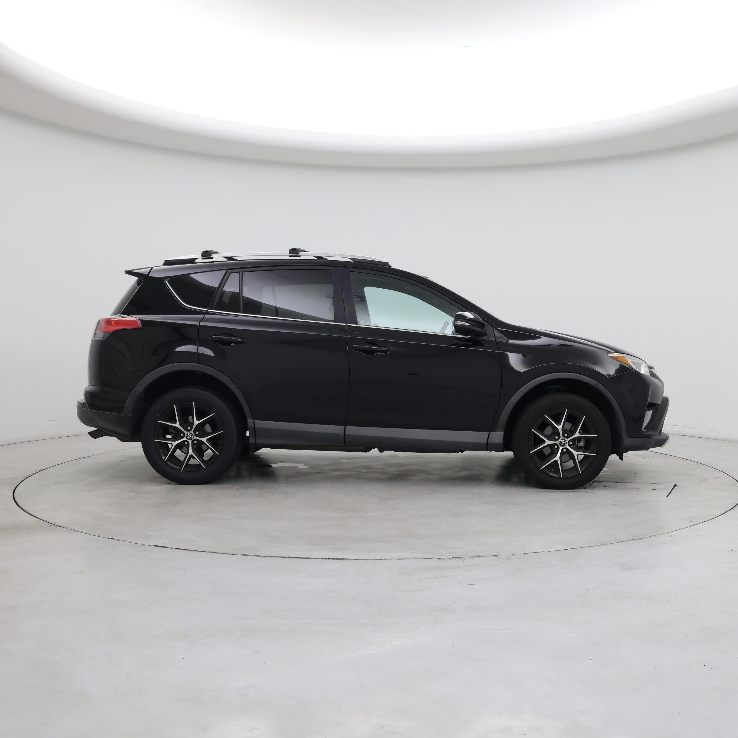 Thumbnail: 2016 Toyota RAV4 - 7
