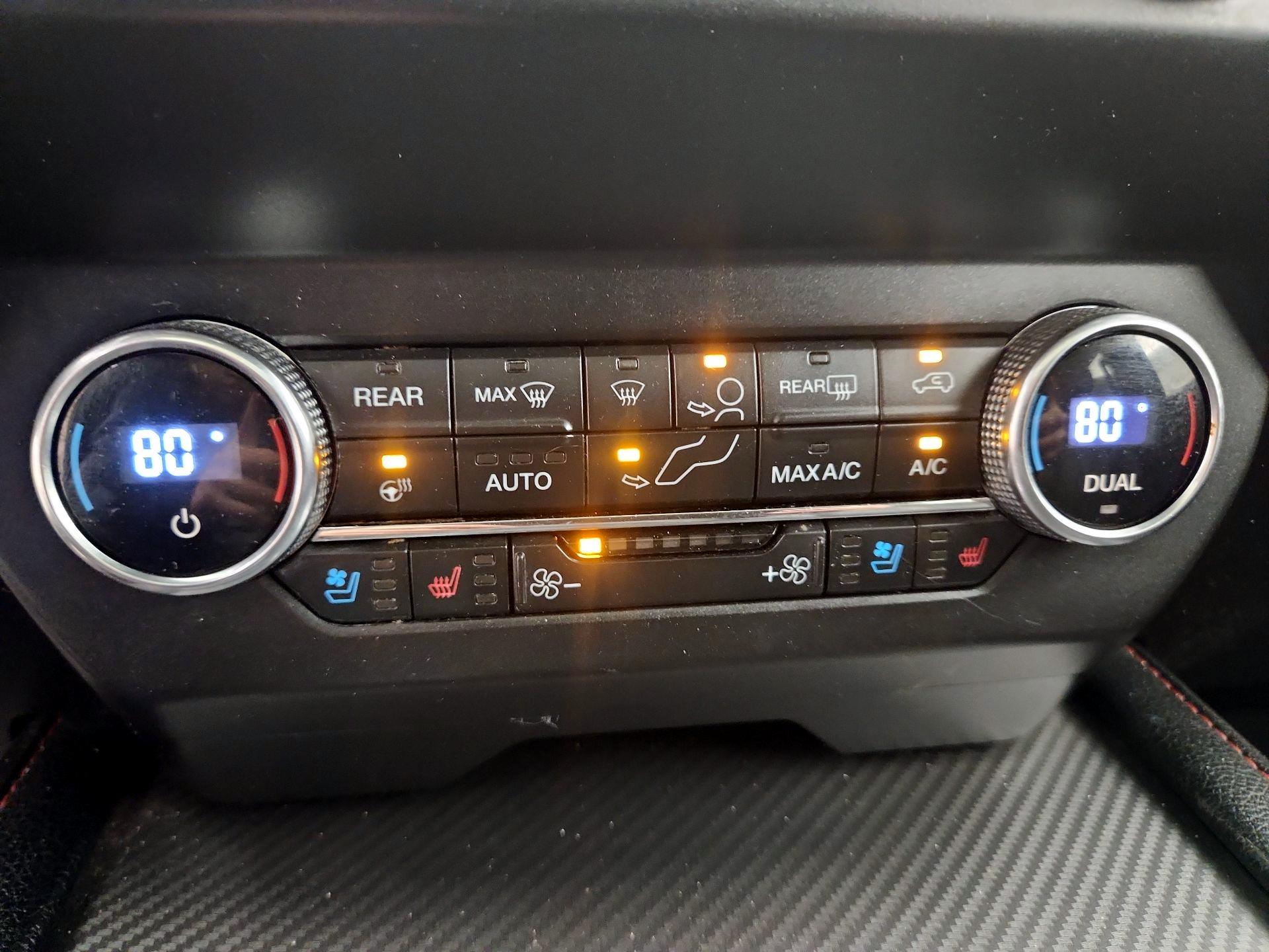 Thumbnail: 2020 Ford Expedition - 17