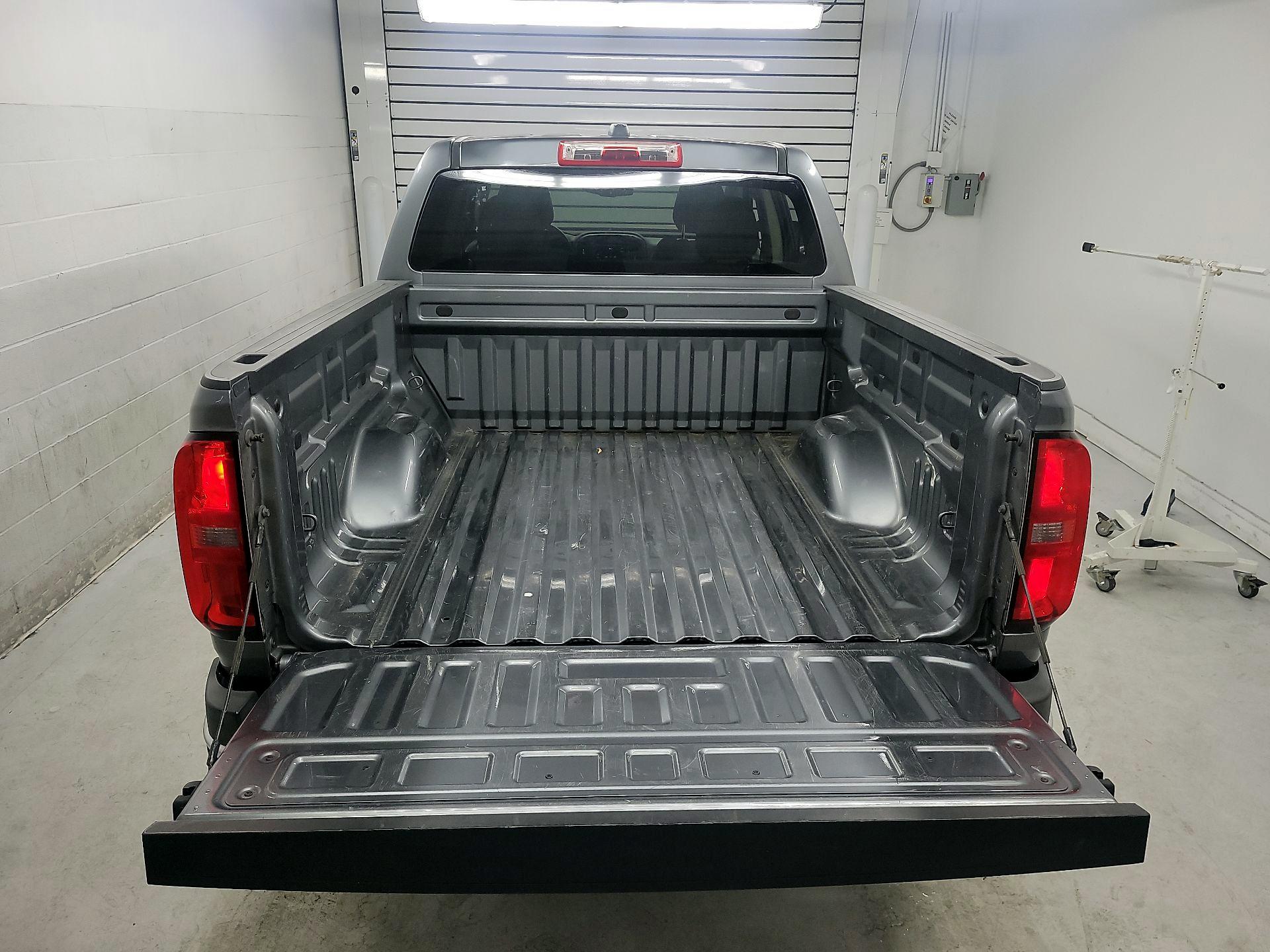 Thumbnail: 2021 Chevrolet Colorado - 18
