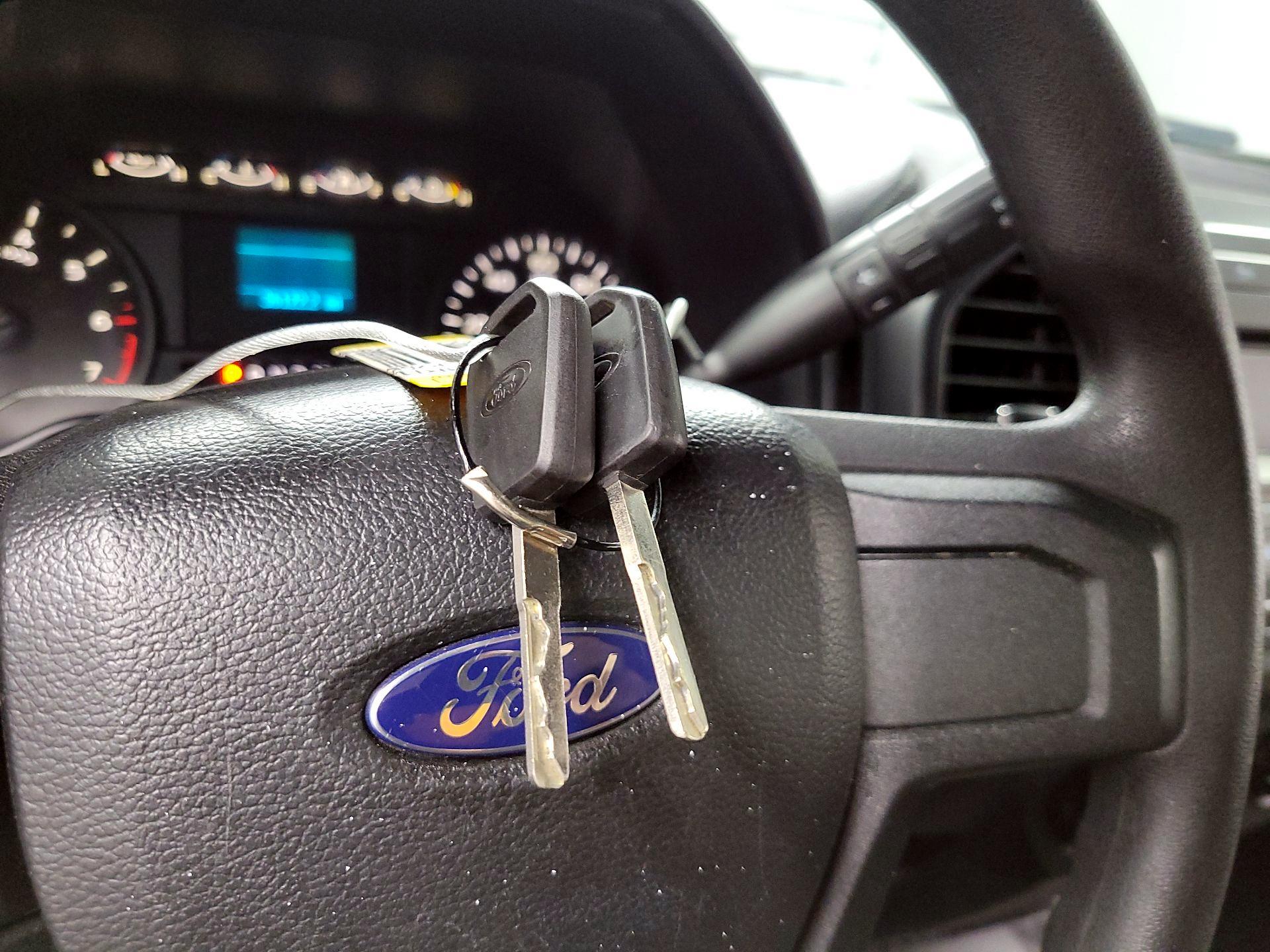 Thumbnail: 2016 Ford F-150 - 19