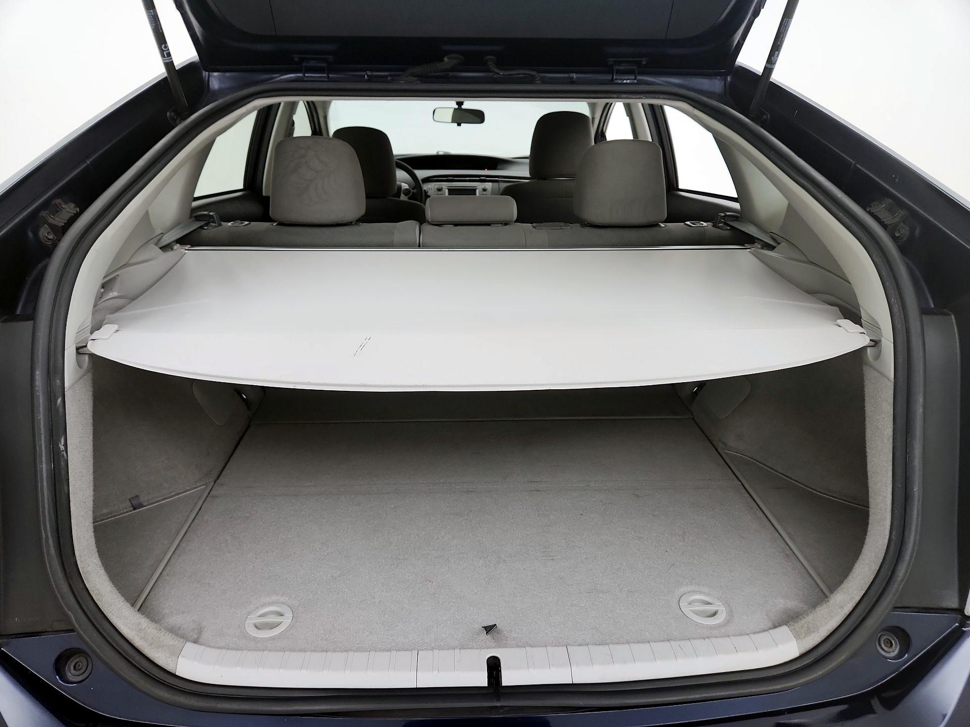 Thumbnail: 2014 Toyota Prius - 19