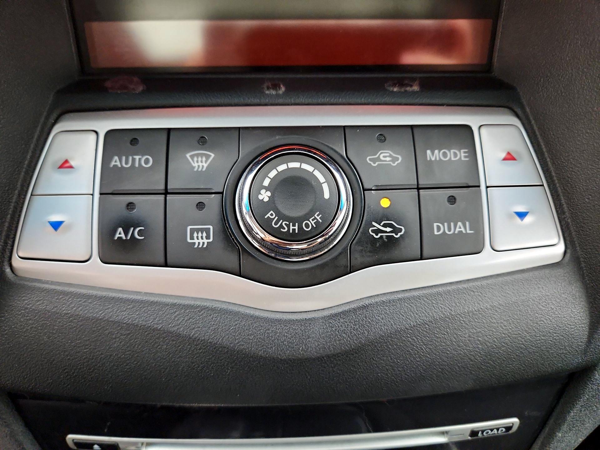 Thumbnail: 2014 Nissan Maxima - 15