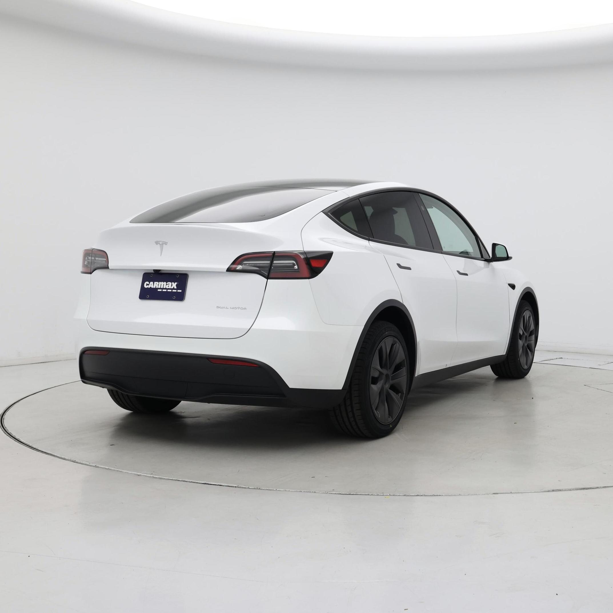 Thumbnail: 2024 Tesla Model Y - 8