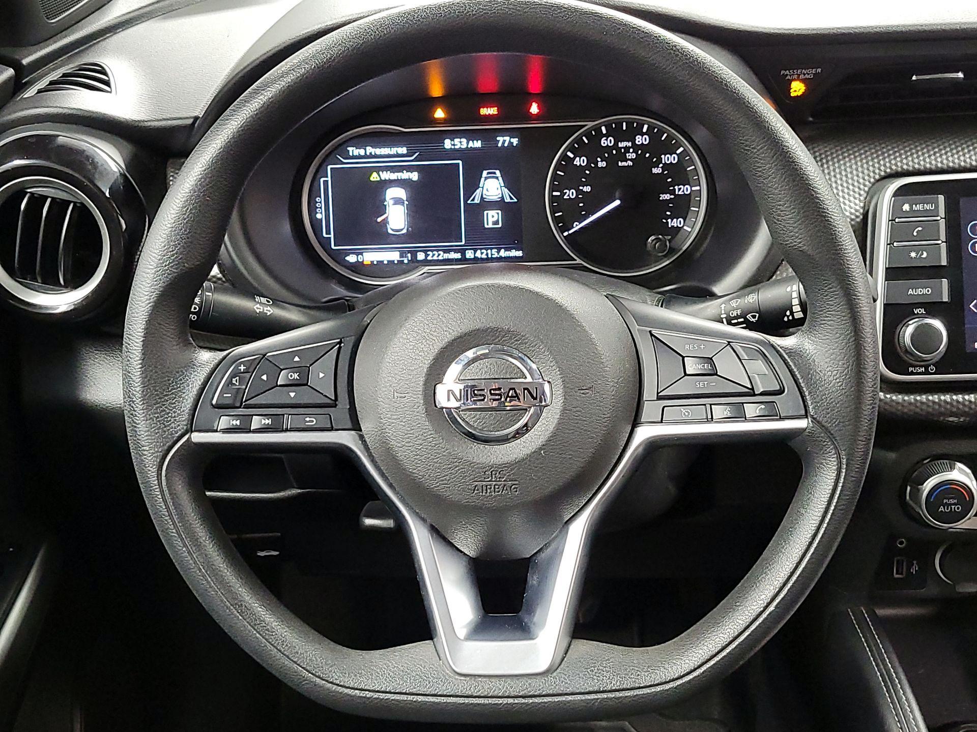 Thumbnail: 2020 Nissan Kicks - 10