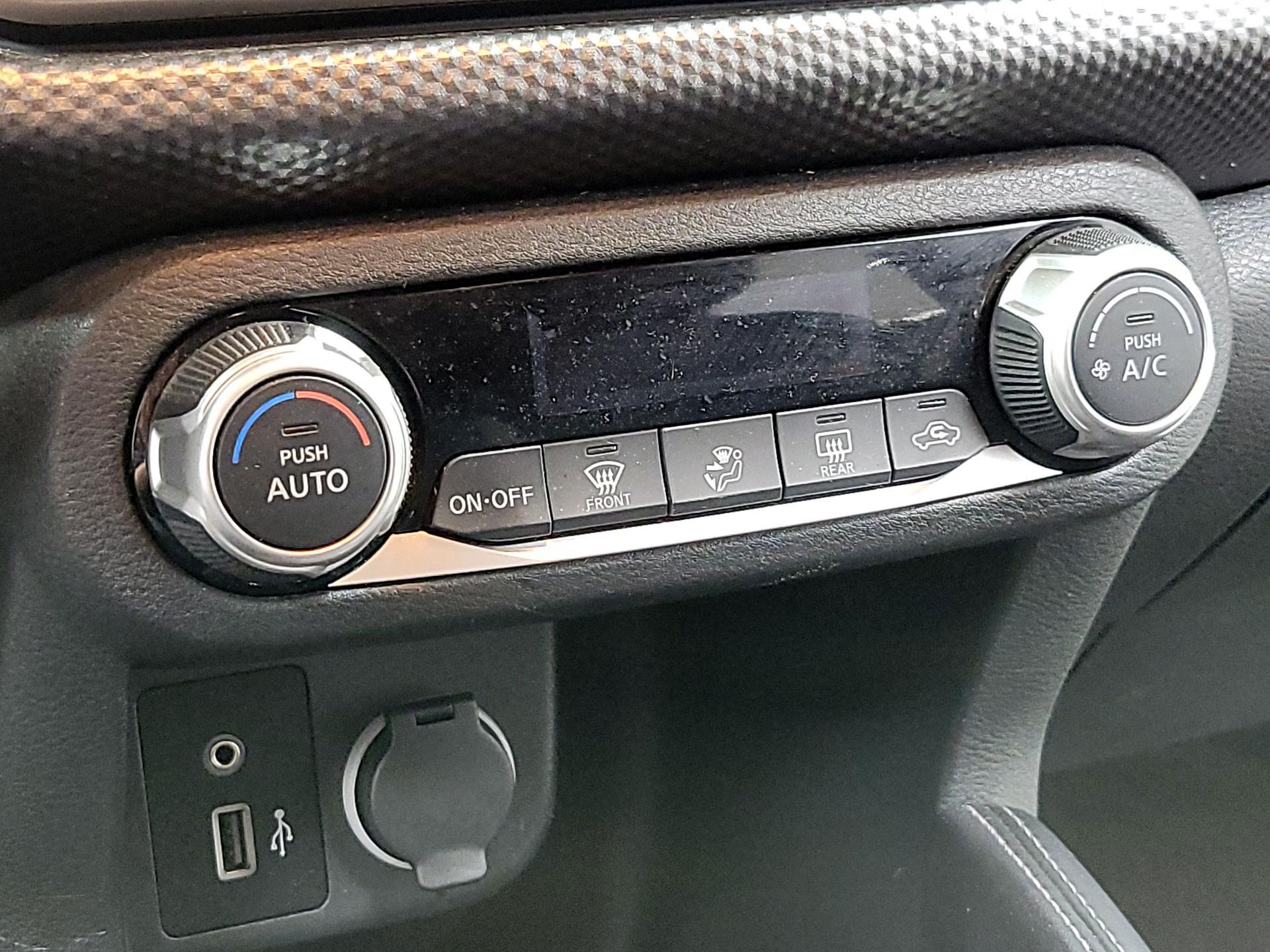 Thumbnail: 2020 Nissan Kicks - 15