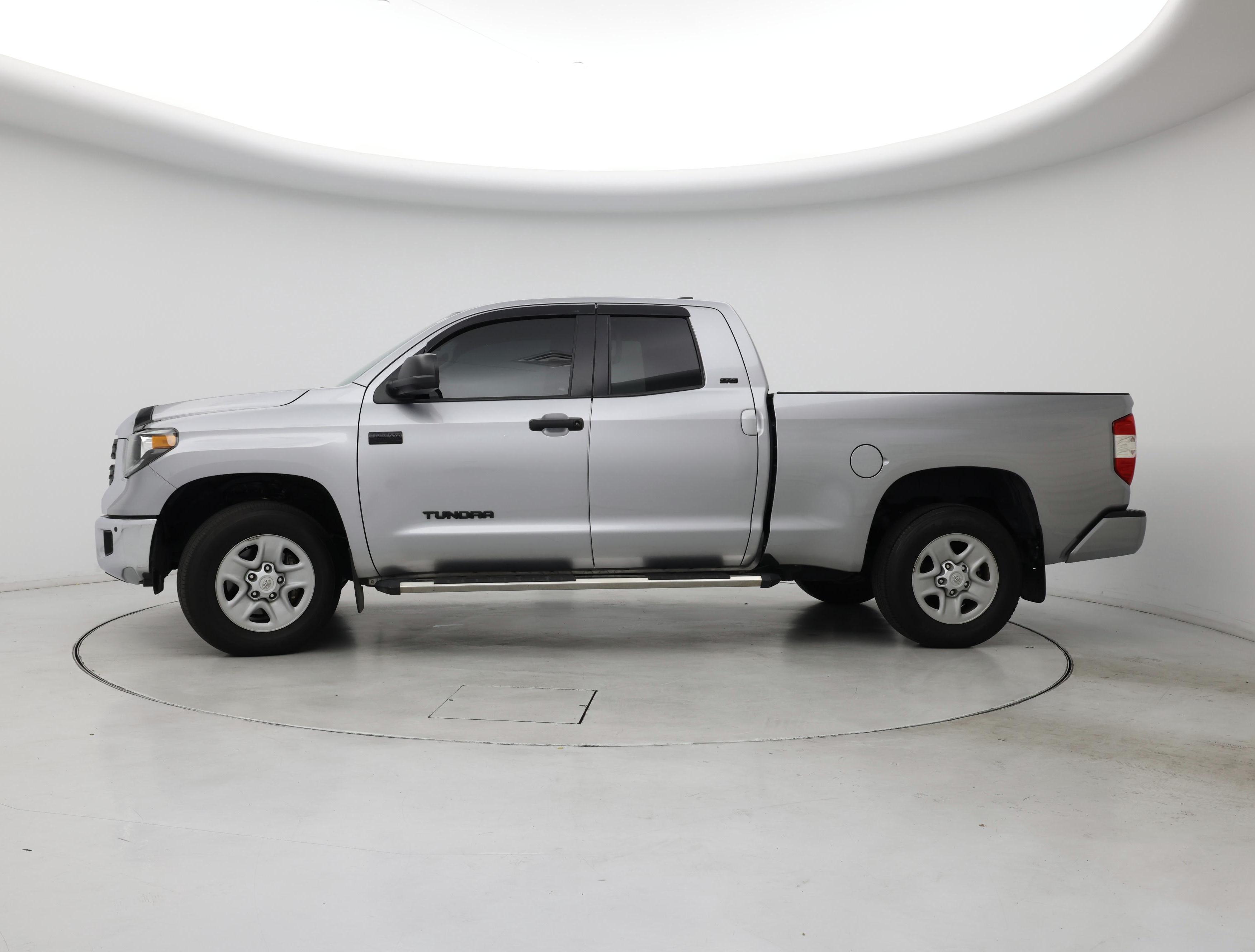 Thumbnail: 2021 Toyota Tundra - 3