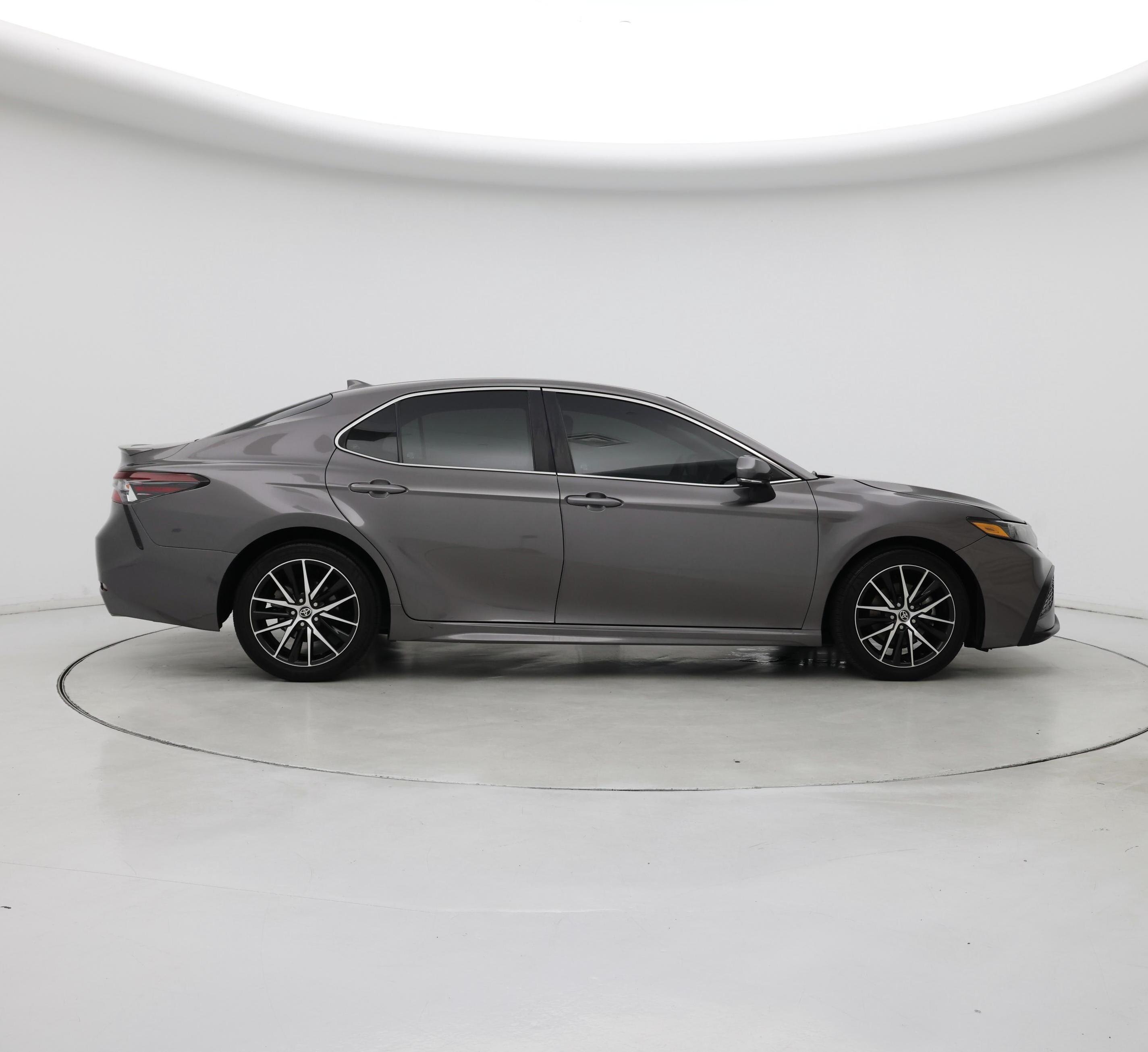 Thumbnail: 2022 Toyota Camry - 7