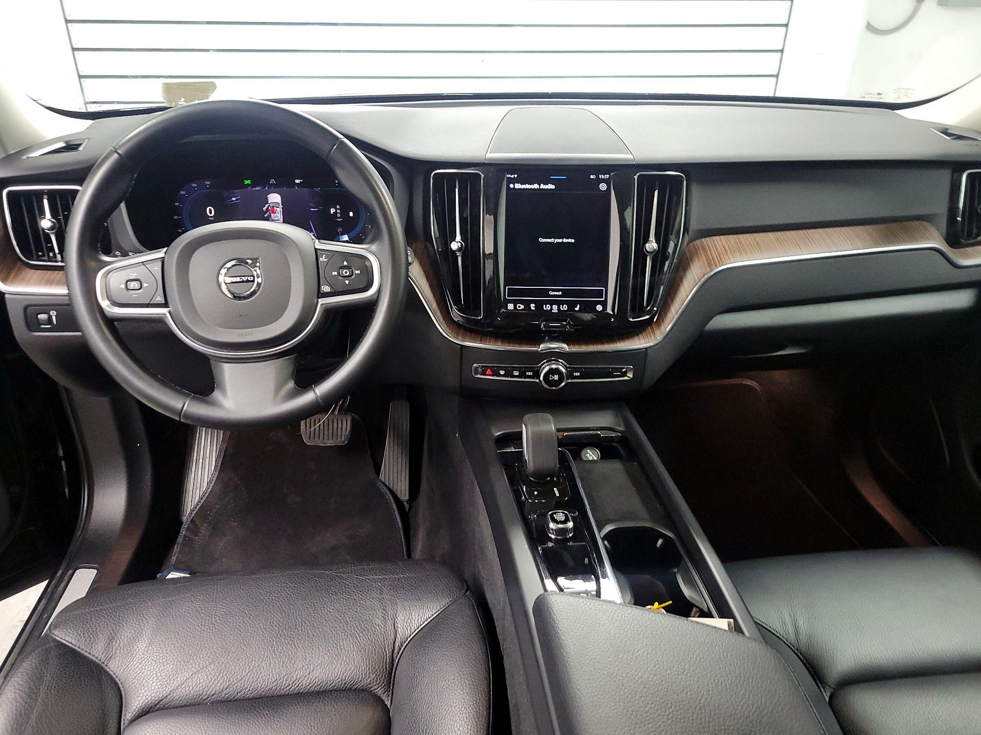 Thumbnail: 2022 Volvo XC60 - 9