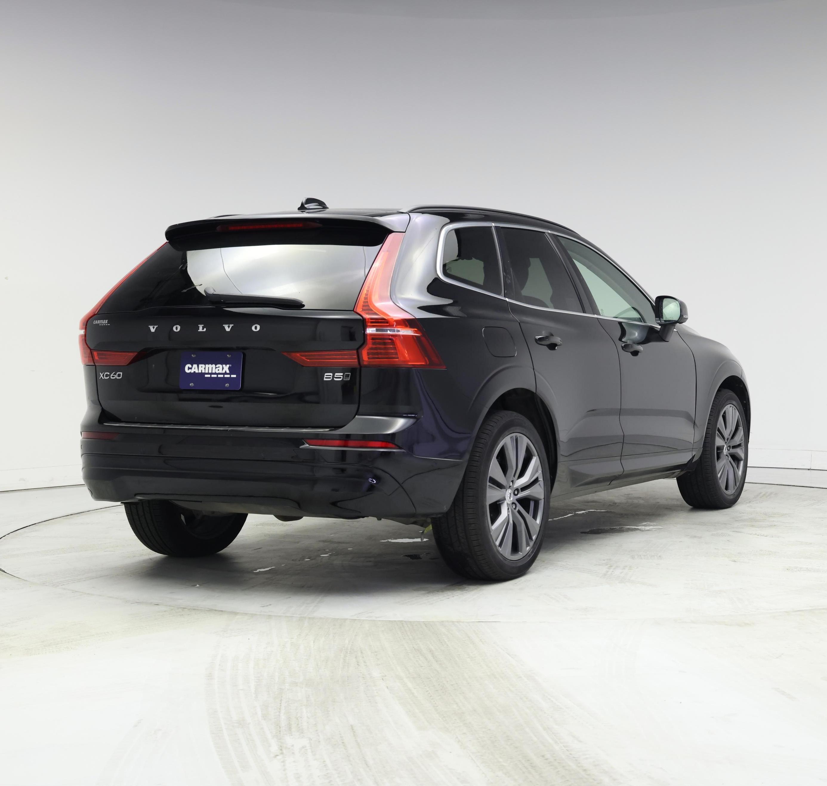Thumbnail: 2022 Volvo XC60 - 8