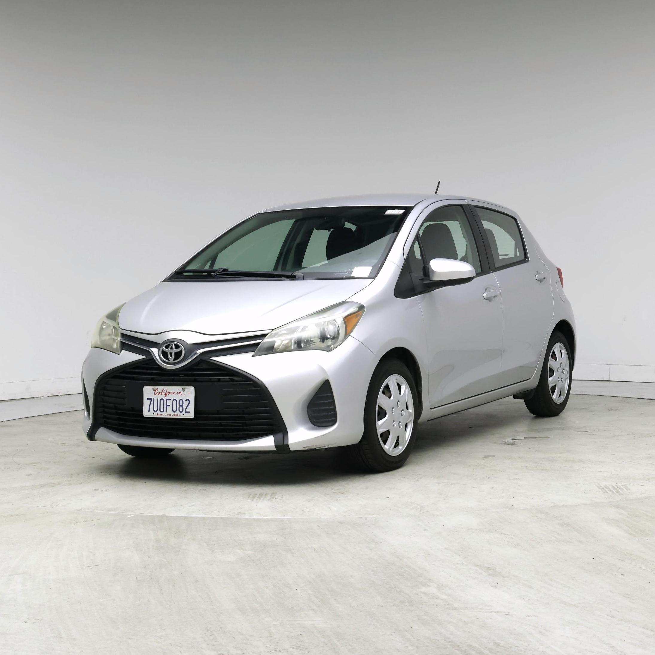 Thumbnail: 2015 Toyota Yaris - 4