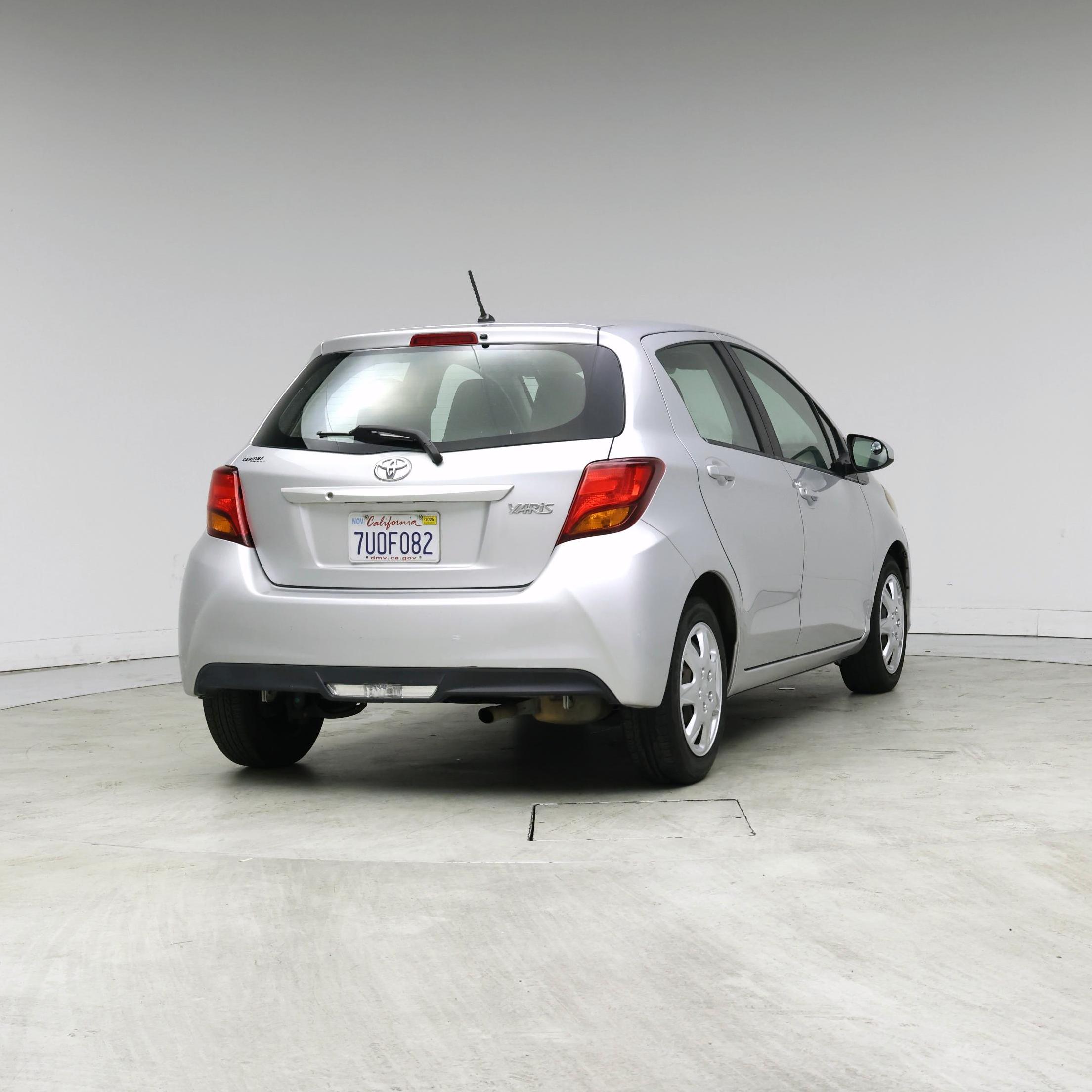 Thumbnail: 2015 Toyota Yaris - 8