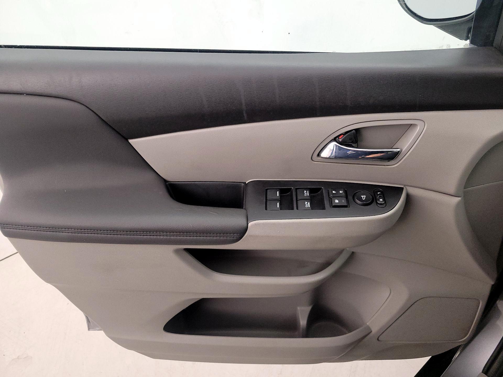 Thumbnail: 2017 Honda Odyssey - 12