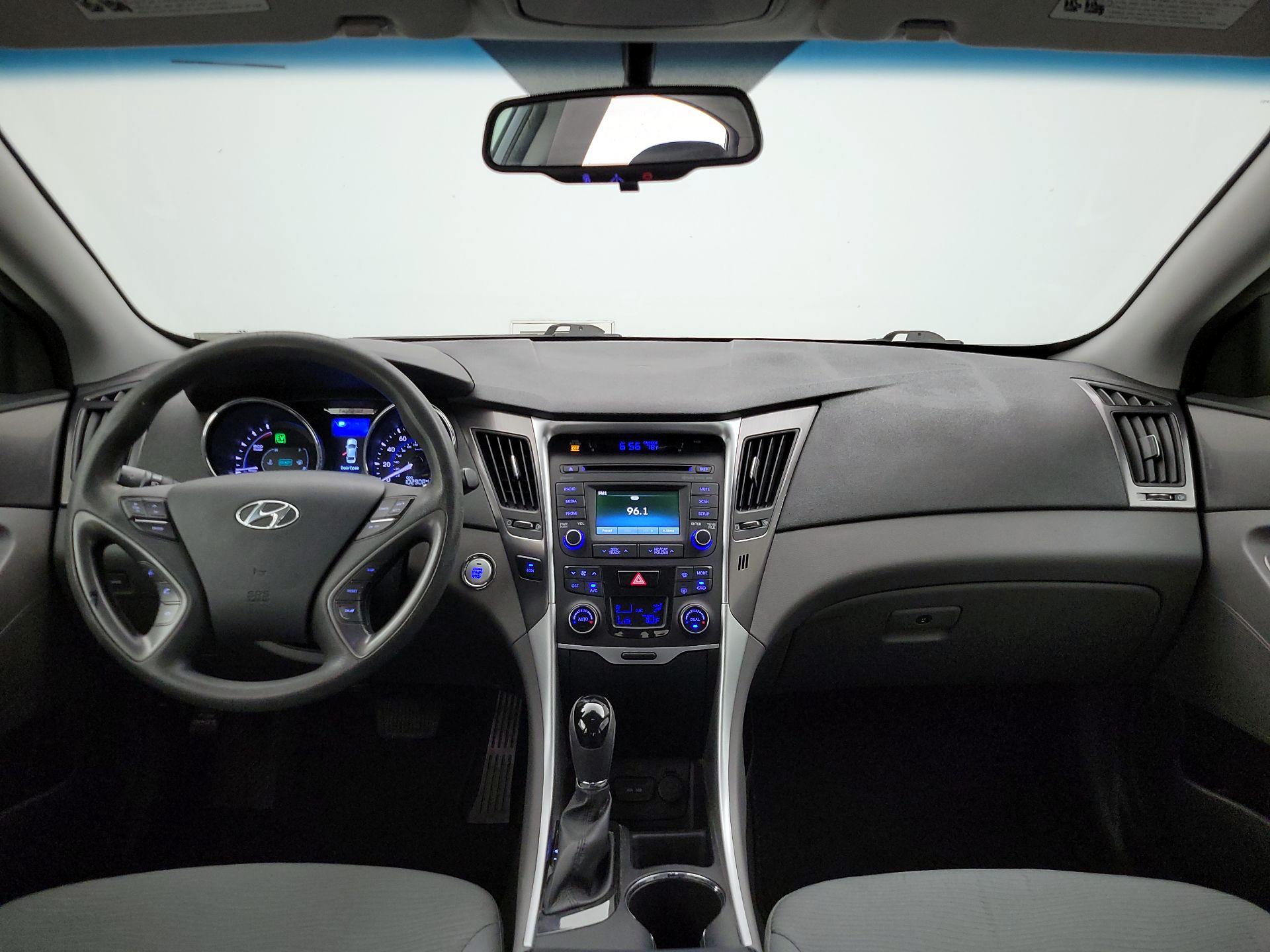 Thumbnail: 2014 Hyundai Sonata - 9