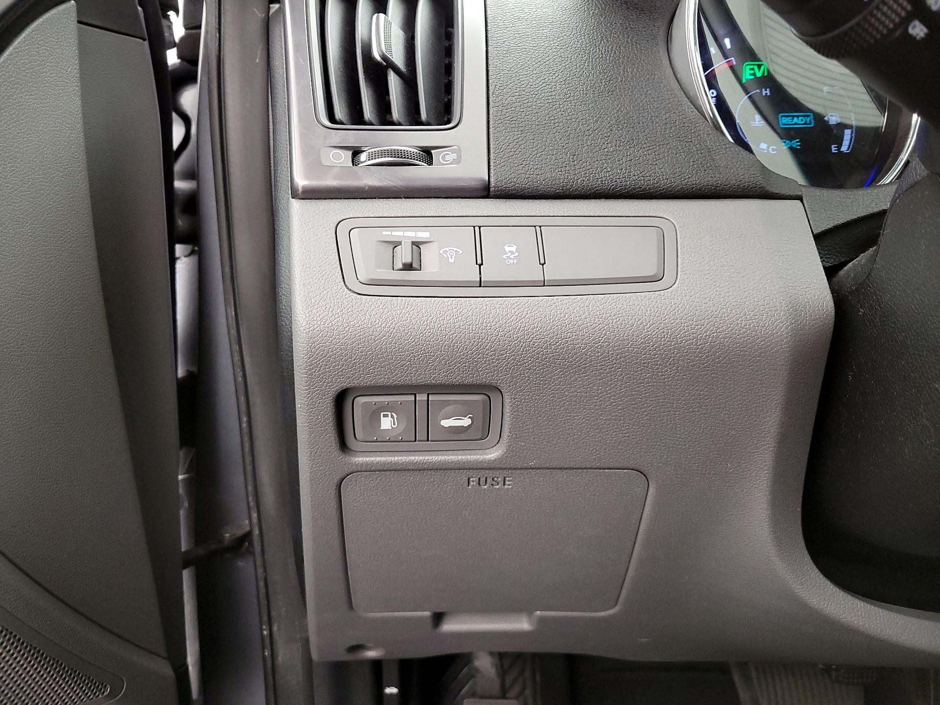 Thumbnail: 2014 Hyundai Sonata - 13