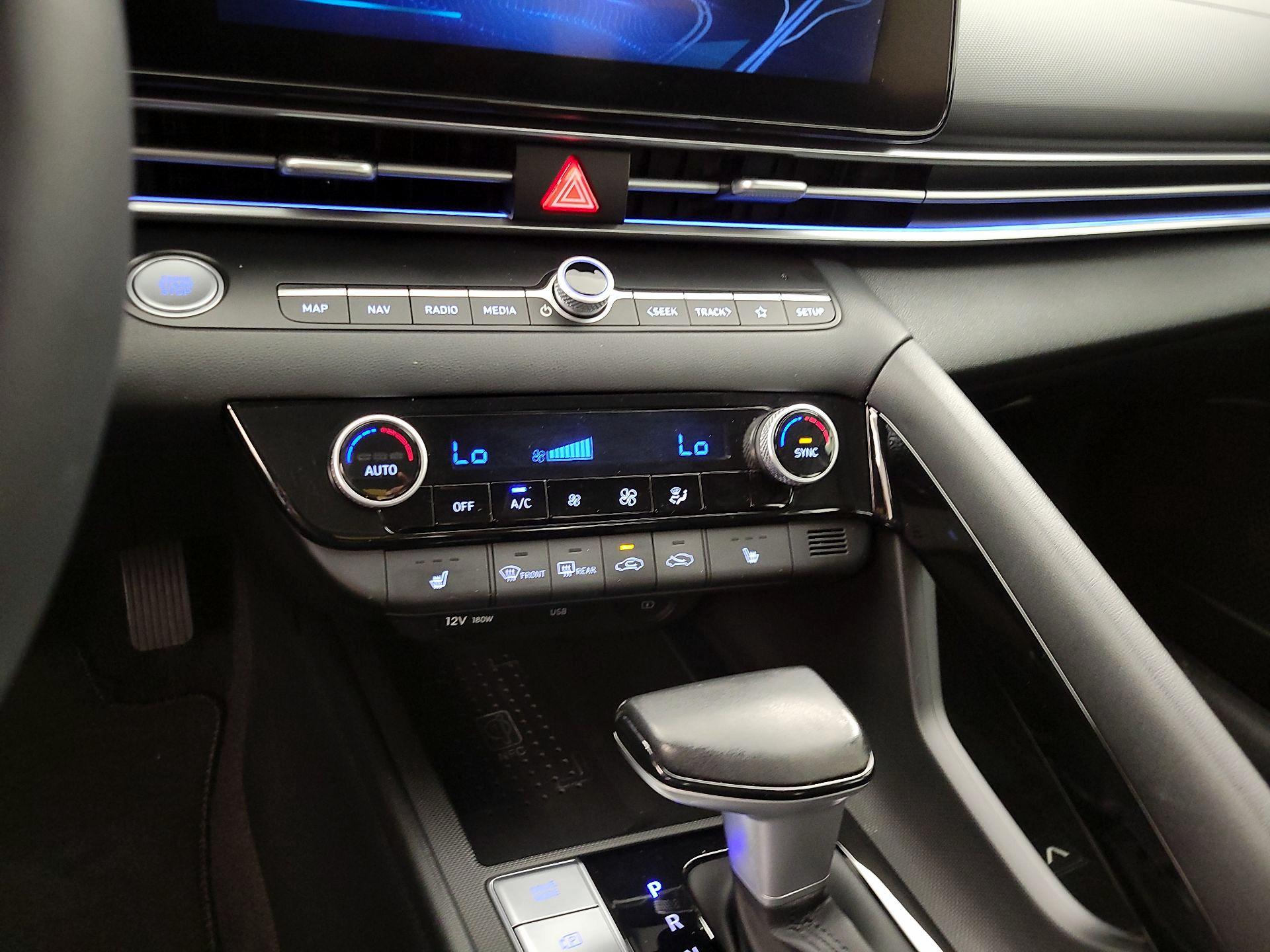 Thumbnail: 2022 Hyundai Elantra - 15