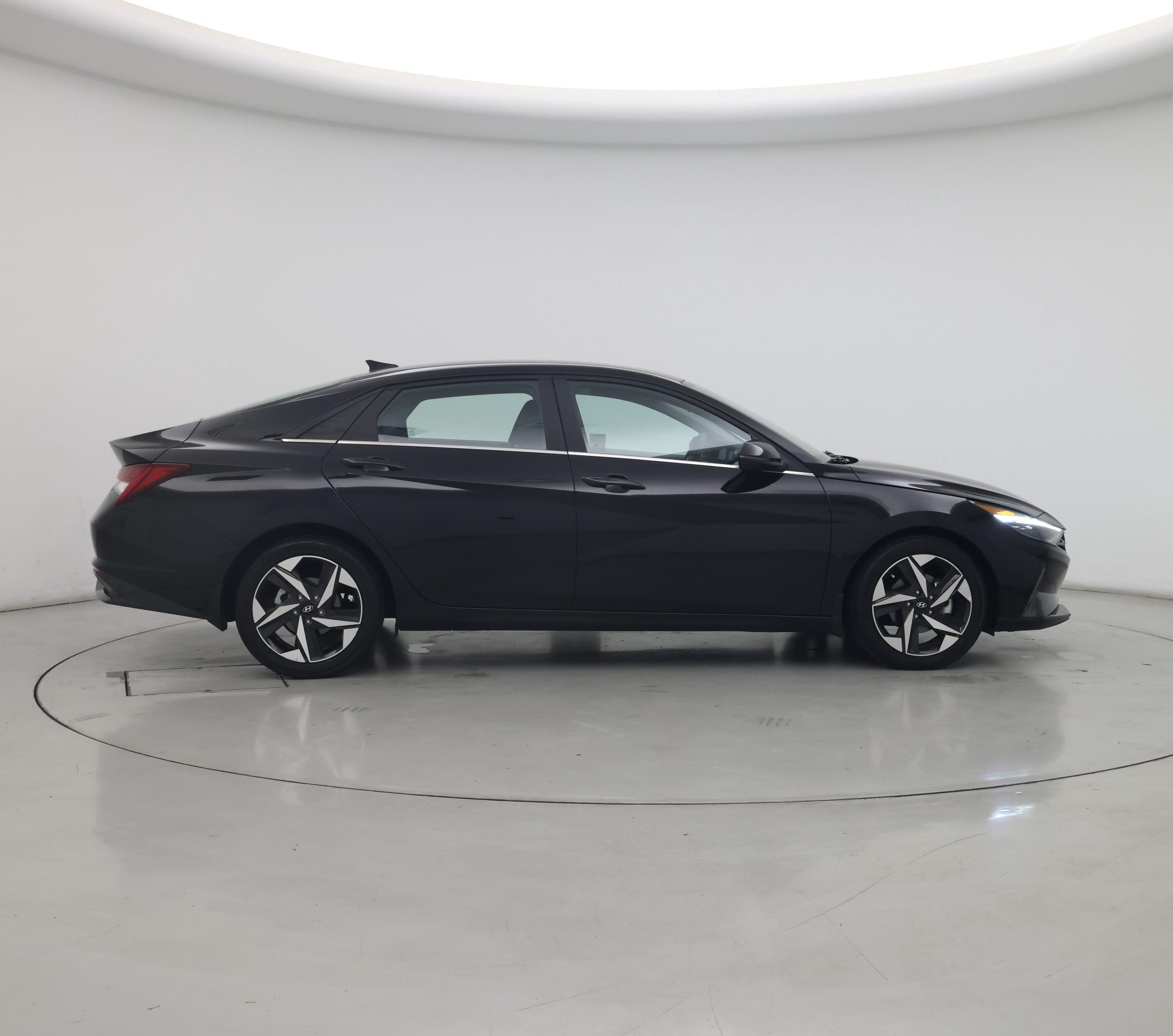 Thumbnail: 2022 Hyundai Elantra - 7