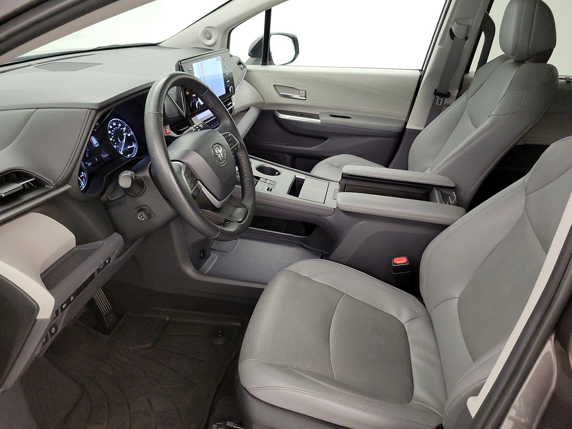 Thumbnail: 2024 Toyota Sienna - 11